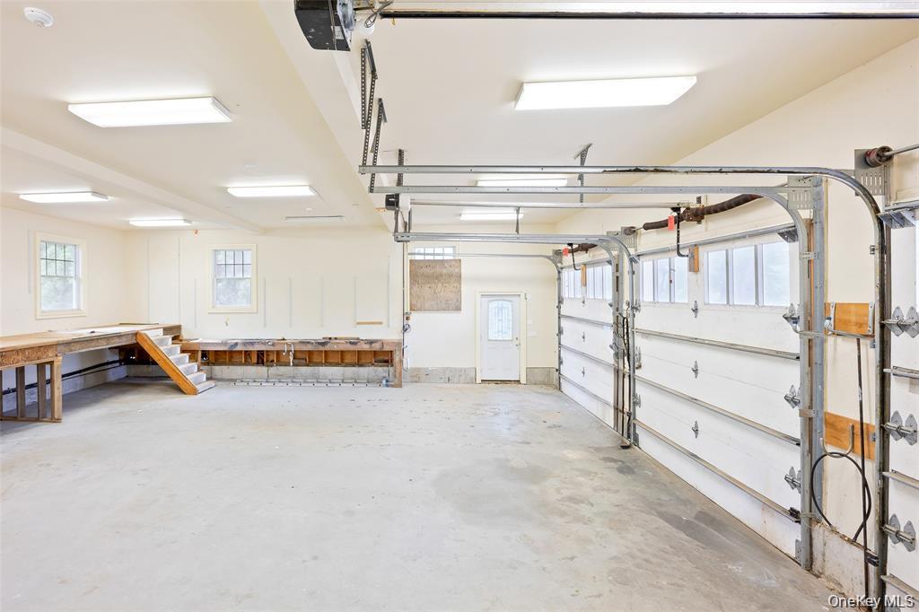 52 Brushy Neck Lane, Westhampton, NY 11977