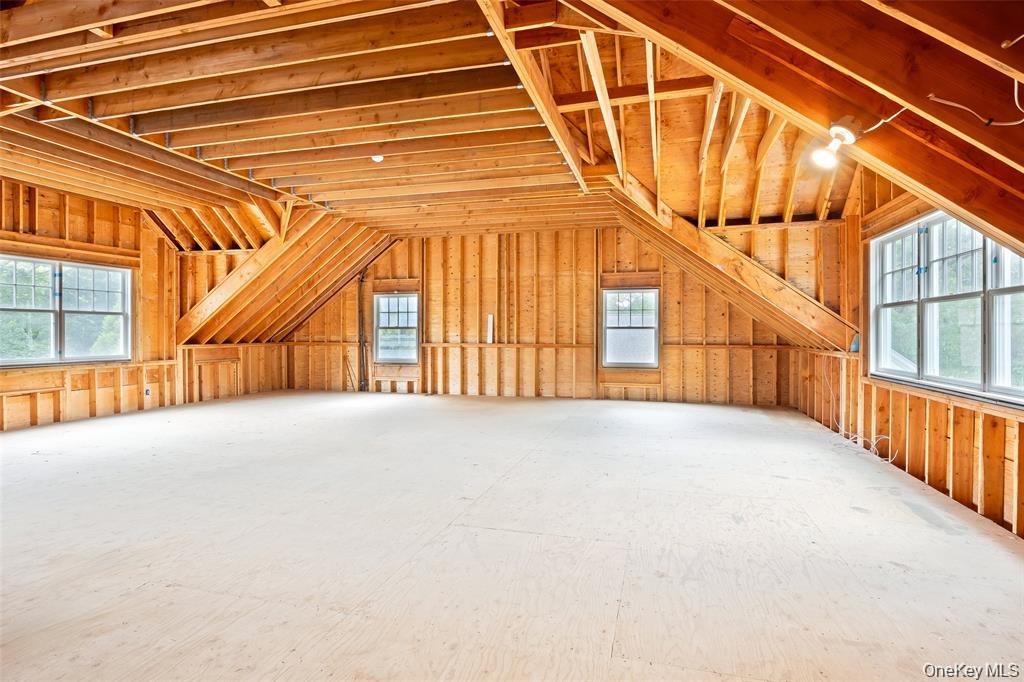 52 Brushy Neck Lane, Westhampton, NY 11977