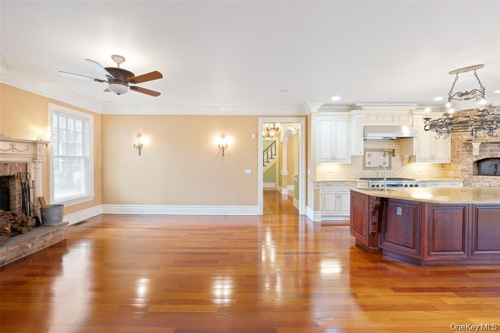 52 Brushy Neck Lane, Westhampton, NY 11977