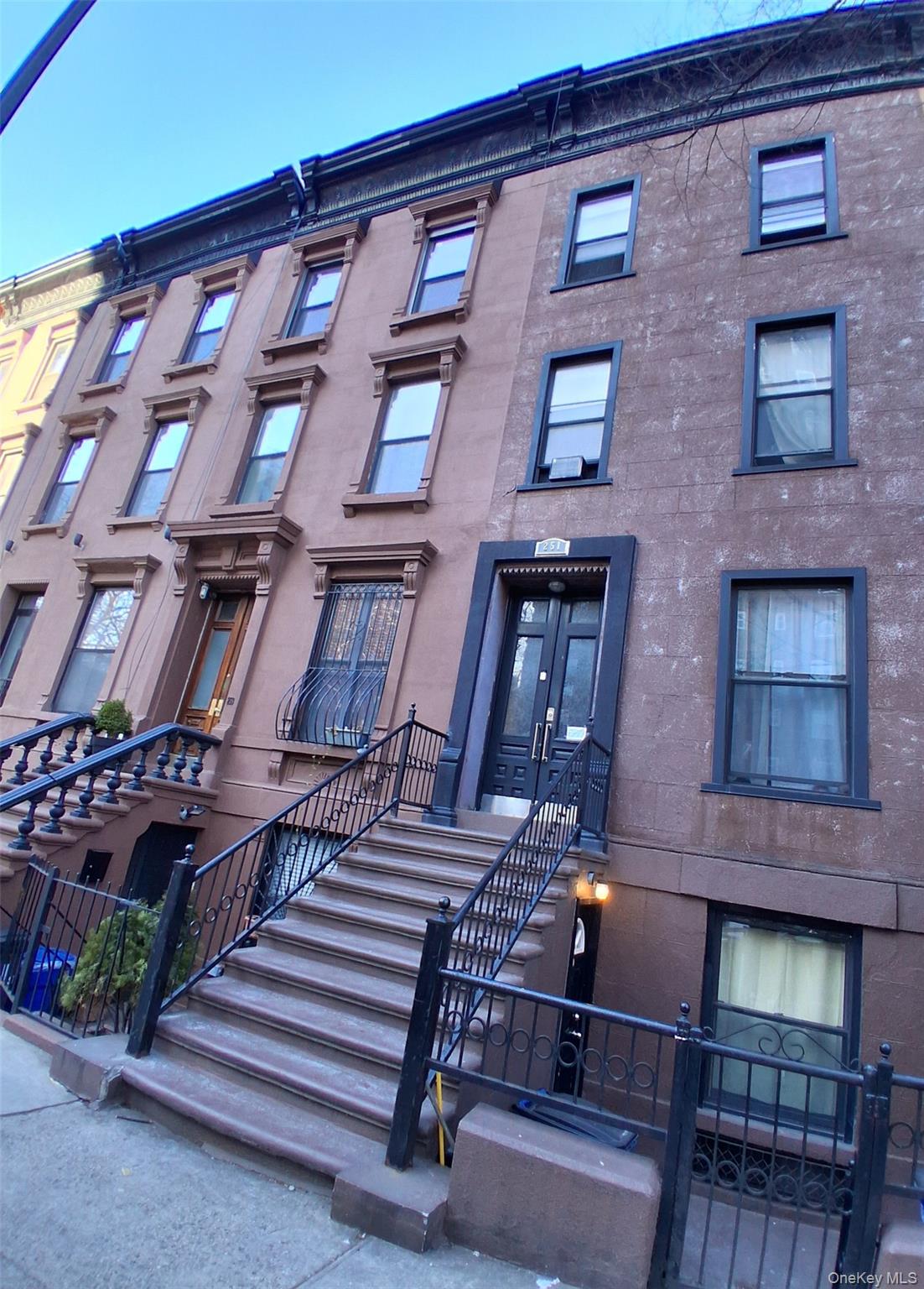 251 W 131st Street, New York (Manhattan), NY 10027