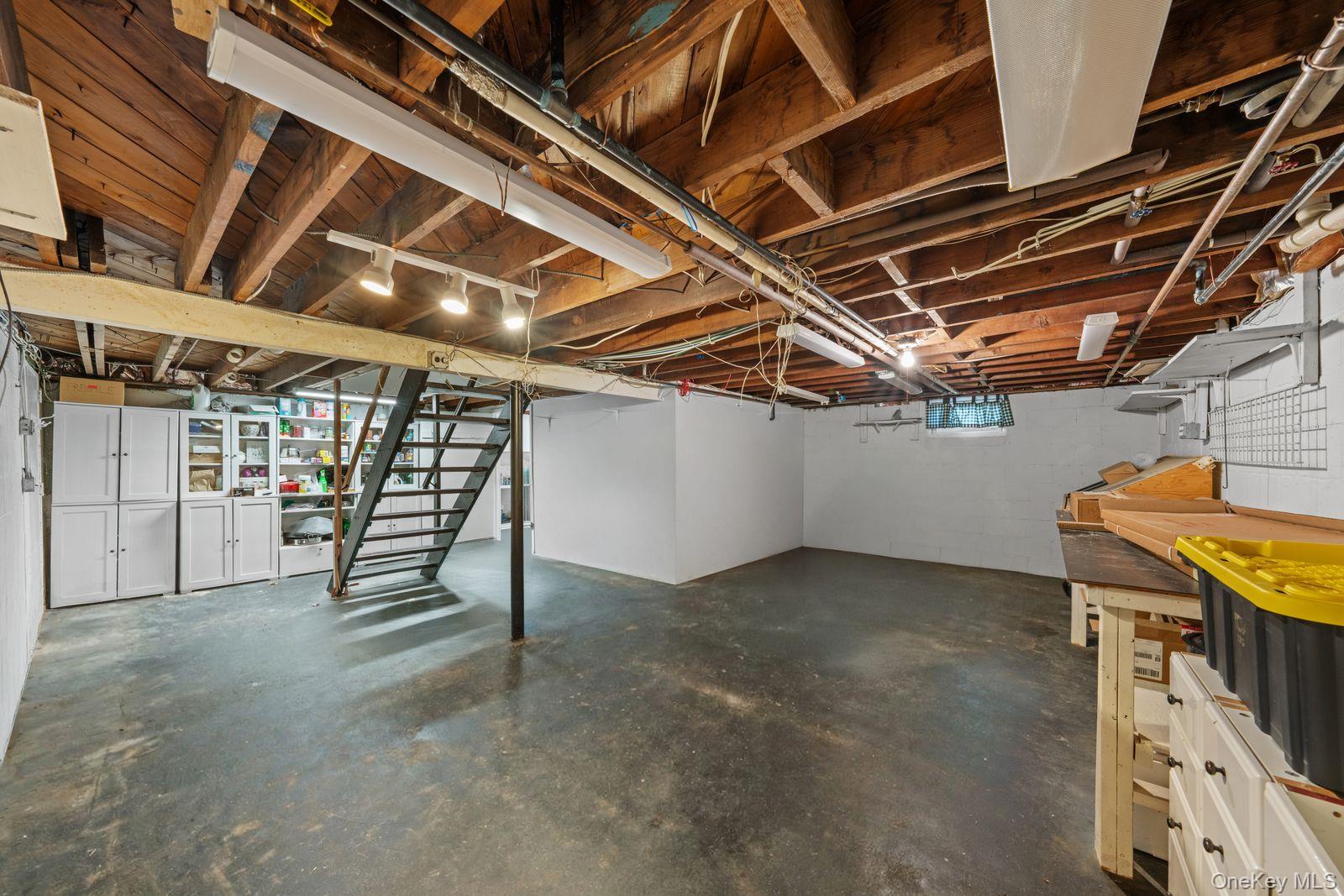 137 Cove Road, Huntington, NY 11743