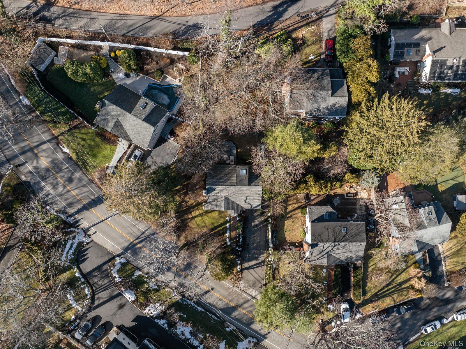 137 Cove Road, Huntington, NY 11743