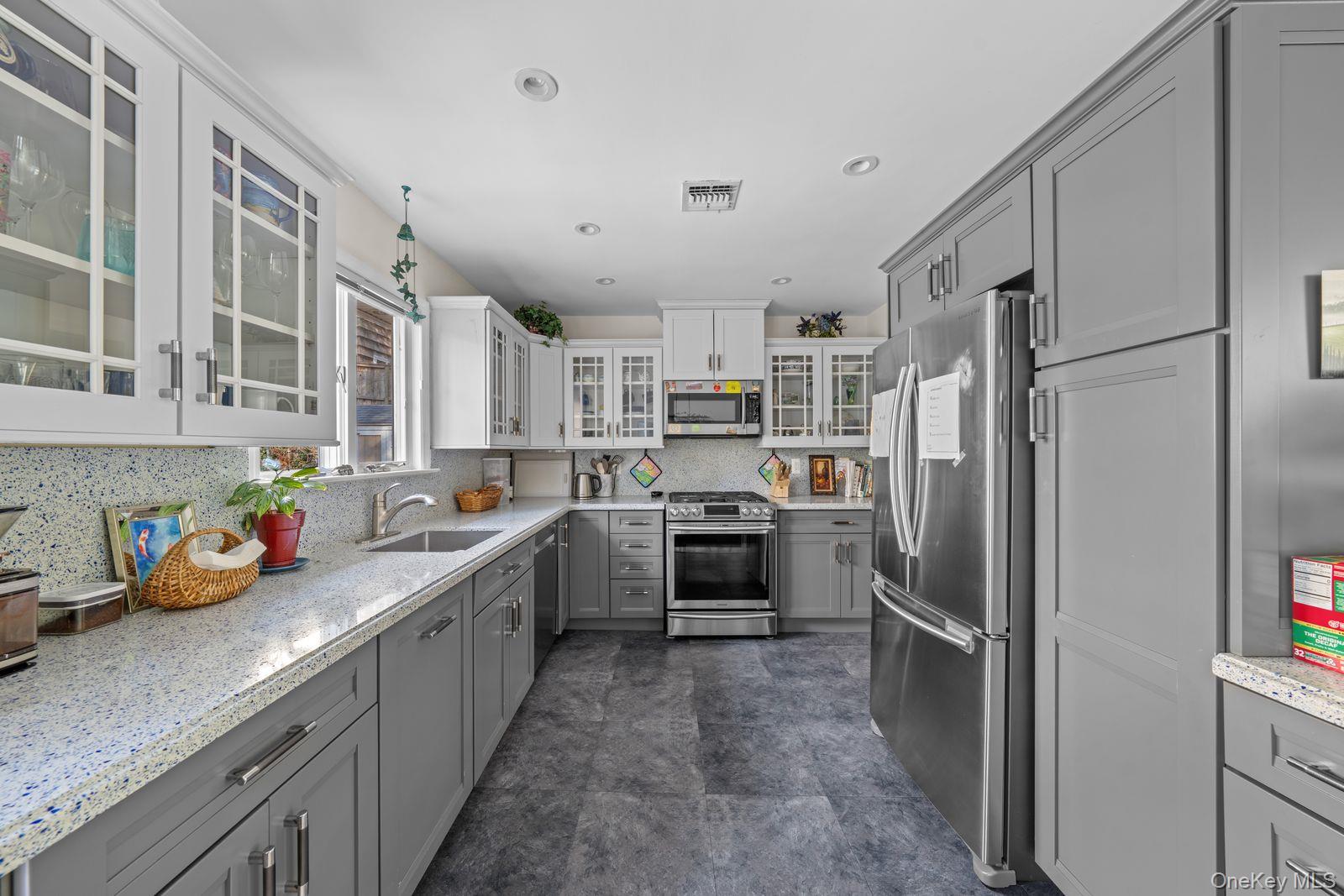 137 Cove Road, Huntington, NY 11743