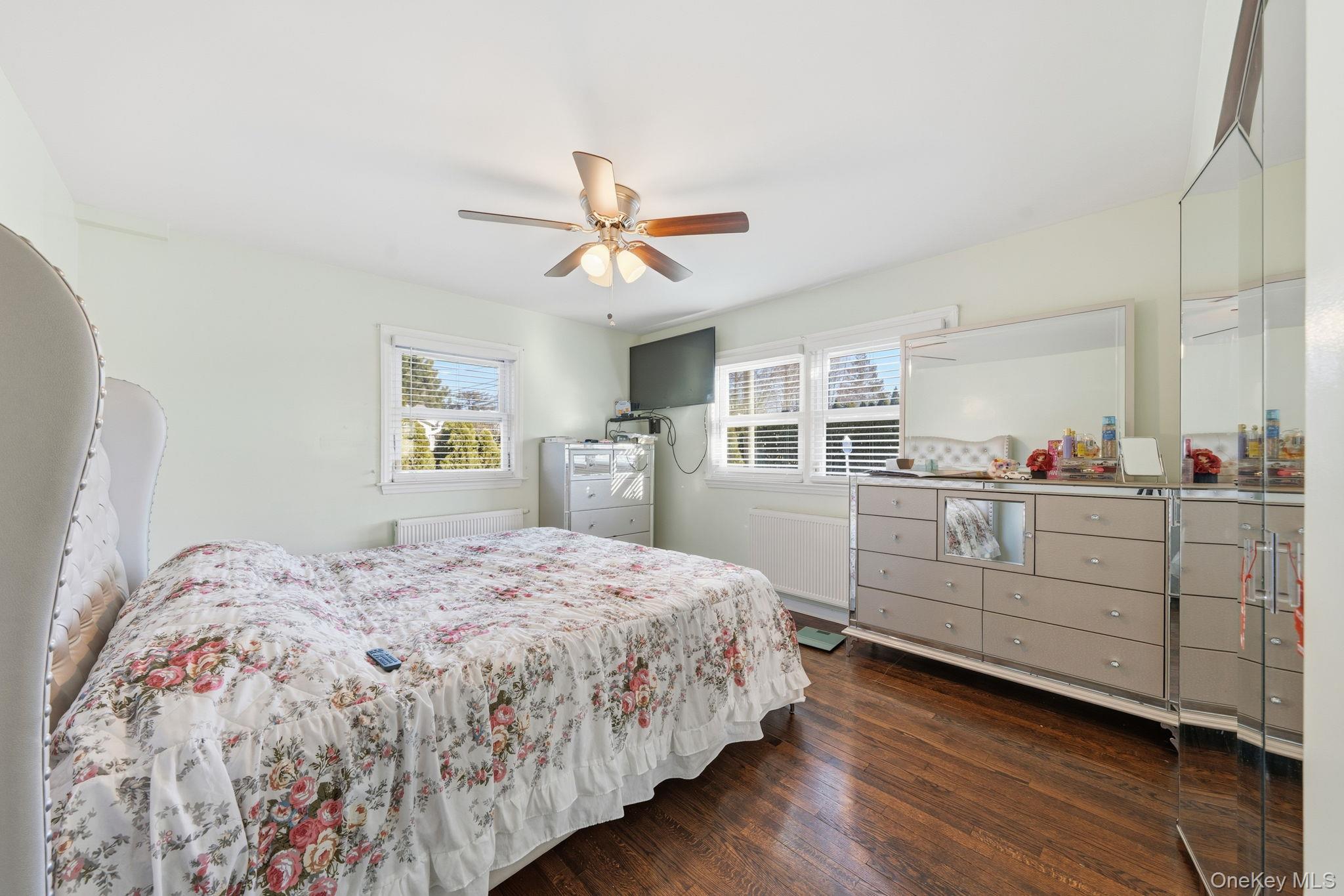 295 union Avenue, Lynbrook, NY 11563