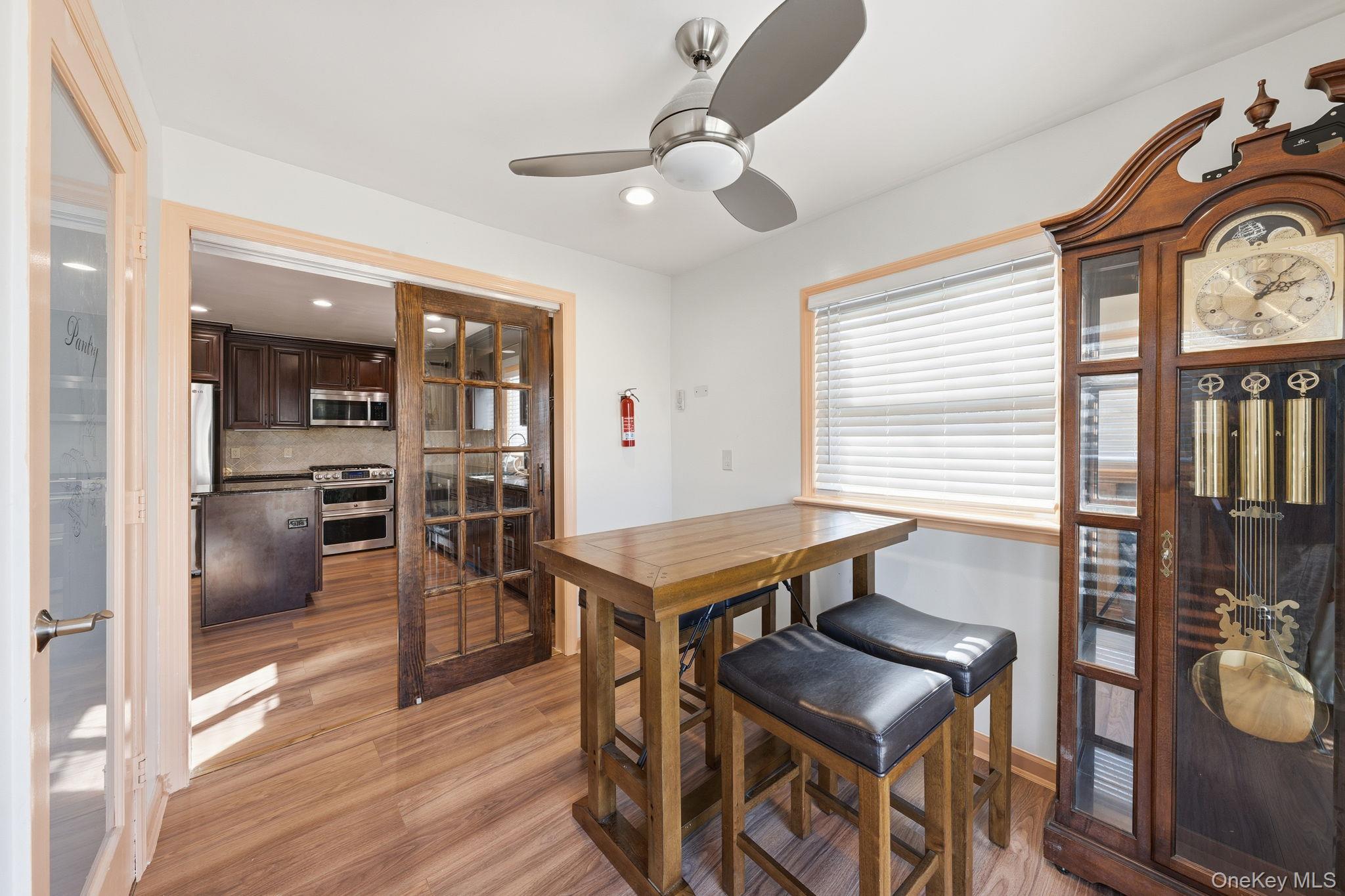 295 union avenue Avenue, Lynbrook, NY 11563