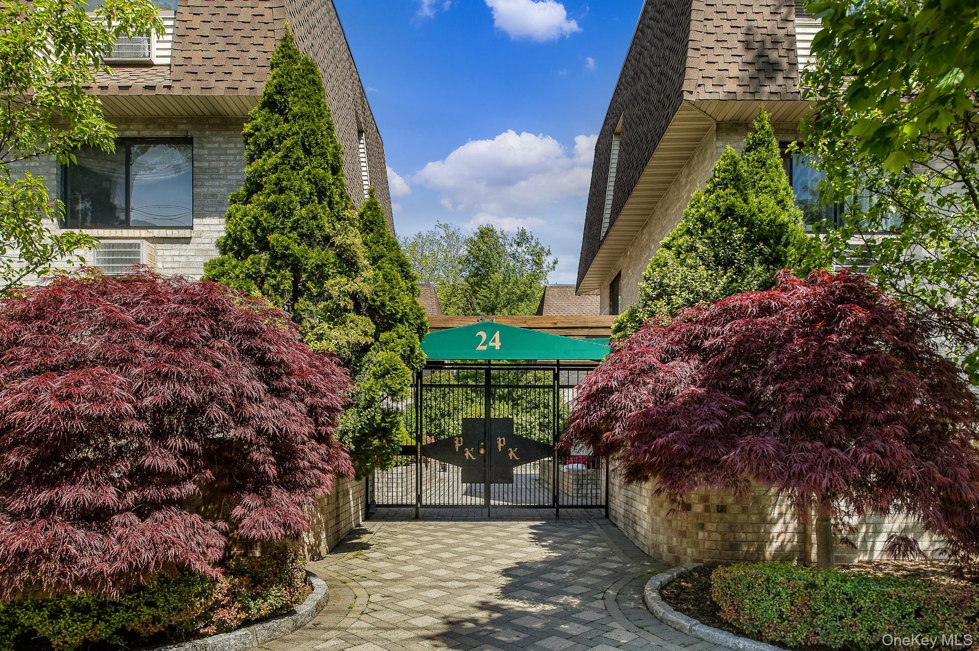 24 Carhart Avenue # 217, White Plains, NY 10605