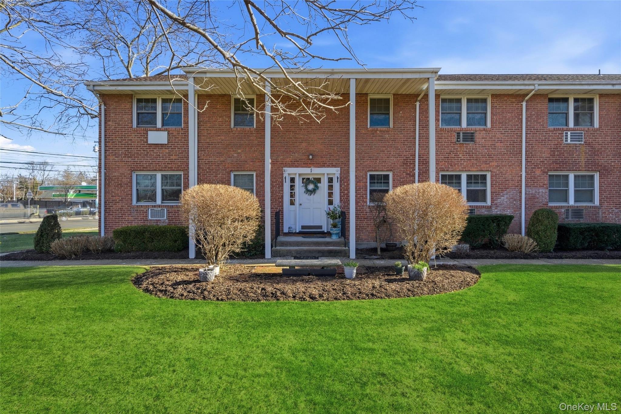 297 Merrick Road # D 1, Amityville, NY 11701