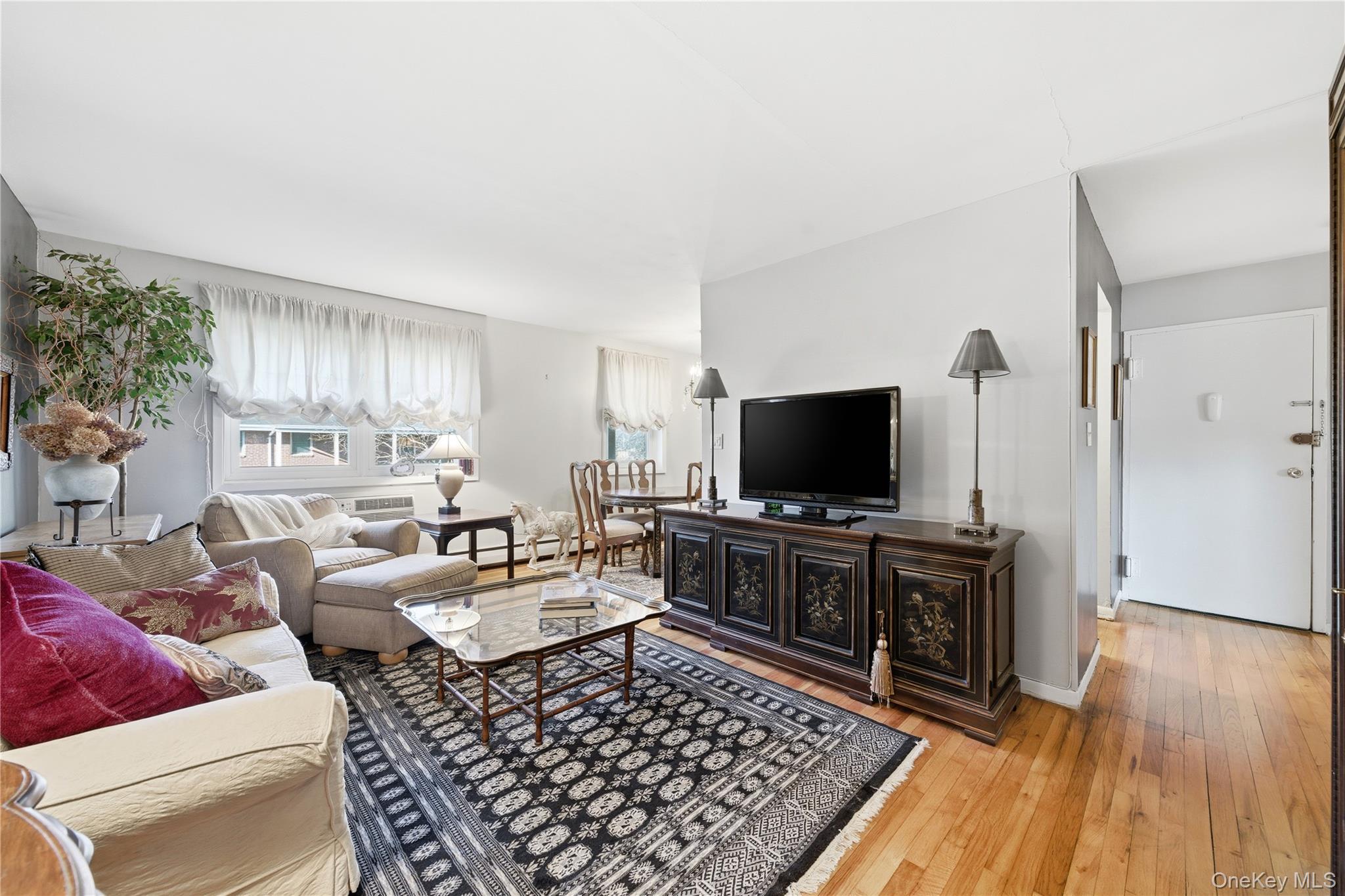 297 Merrick Road # D 1, Amityville, NY 11701