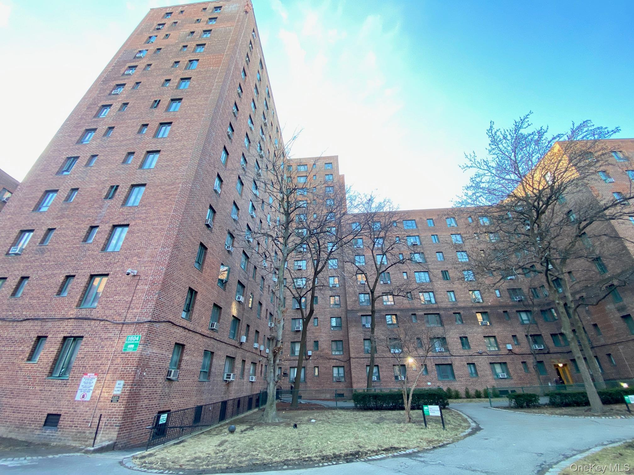 1604 Metropolitan Avenue # 8F, Bronx, NY 10462
