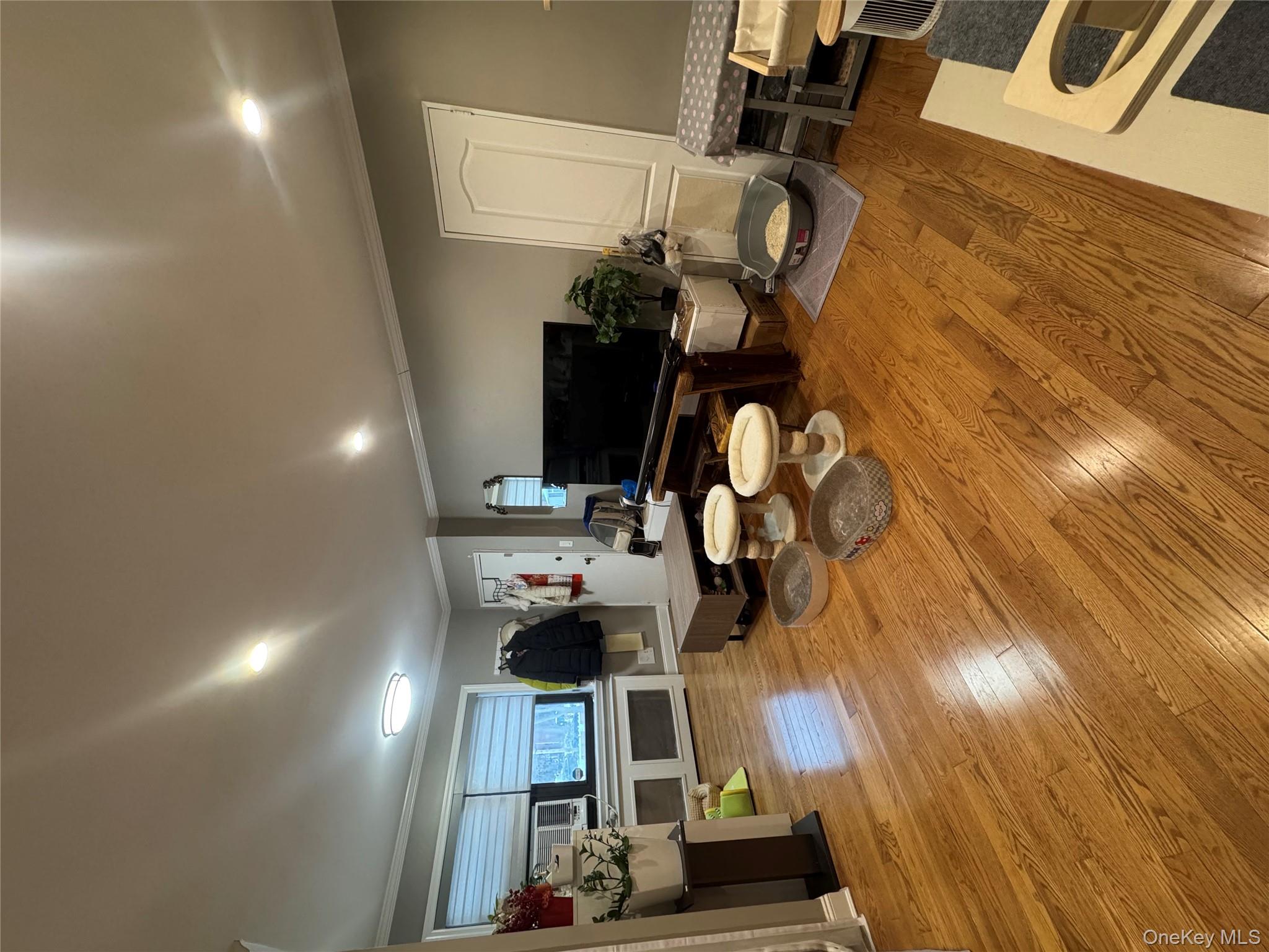 160-24 17th Ave # 1, Whitestone, NY 11357