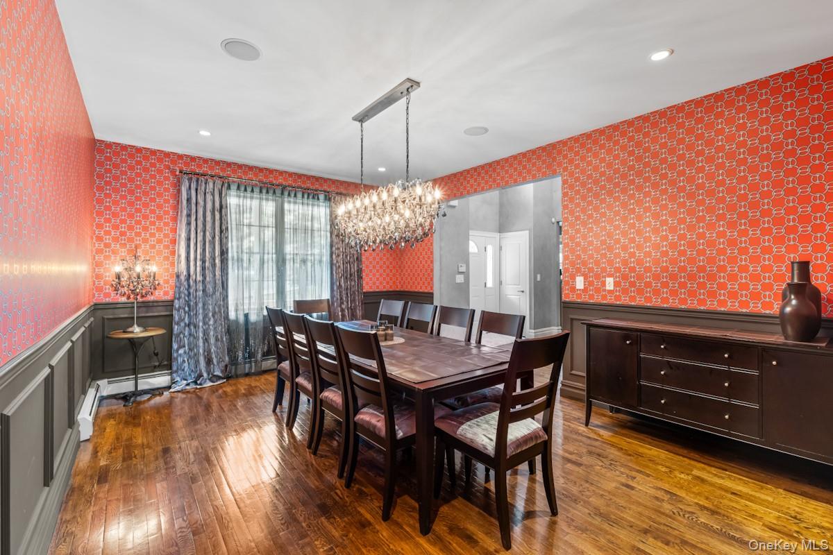 9 Ronwood Road, Chestnut Ridge, NY 10977