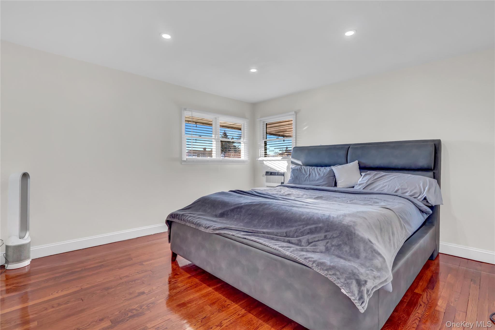 14 Lisa Drive, Deer Park, NY 11729