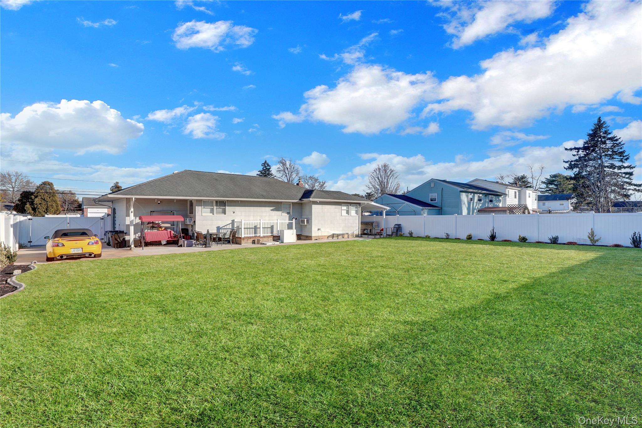 14 Lisa Drive, Deer Park, NY 11729