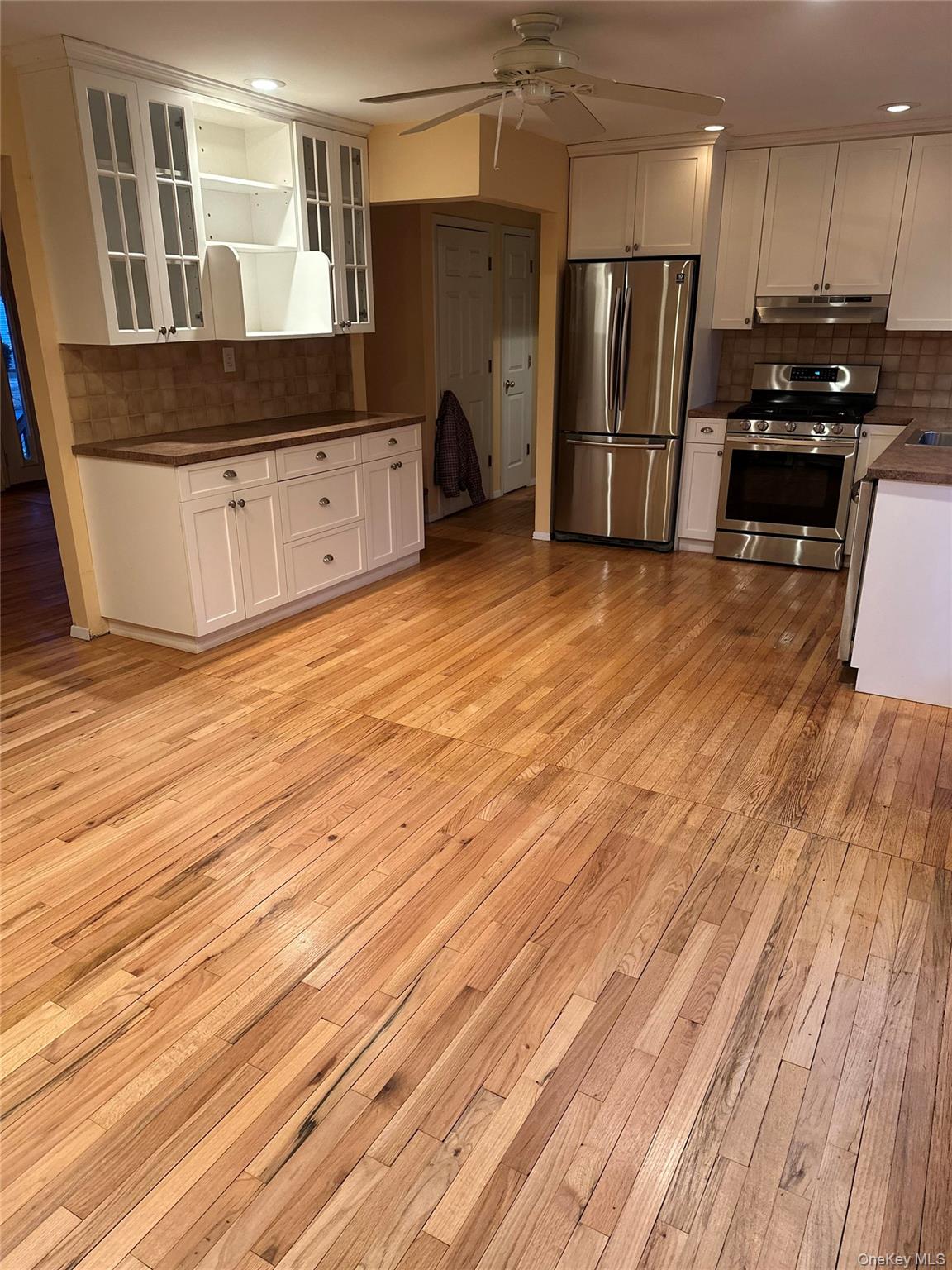 72 Seminole Street, Selden, NY 11784