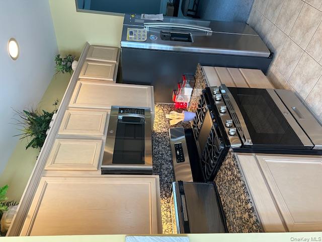 9 Shelly Lane, Mount Sinai, NY 11766