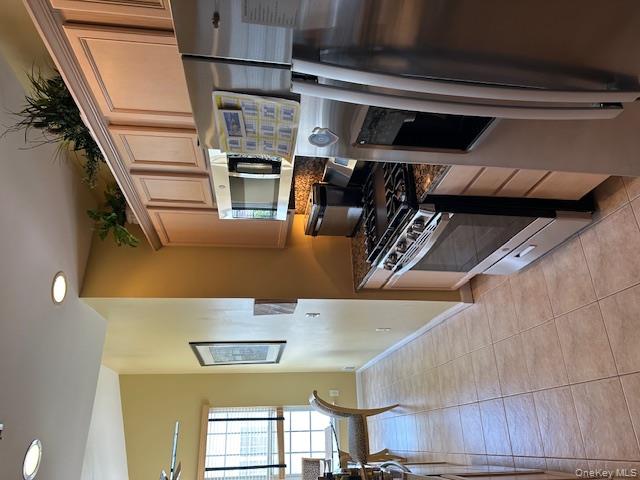 9 Shelly Lane, Mount Sinai, NY 11766