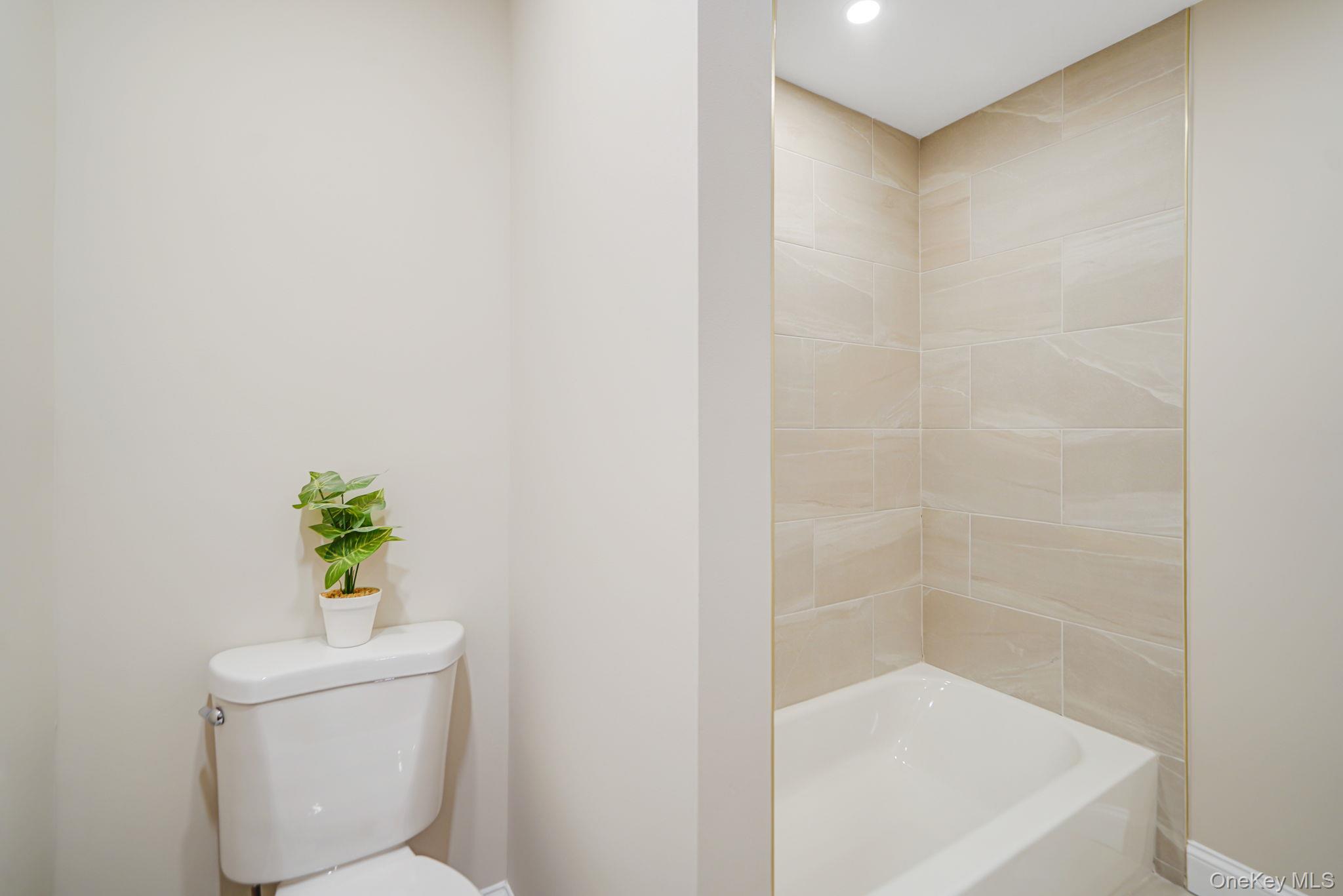 212 Babylon Turnpike, Merrick, NY 11566