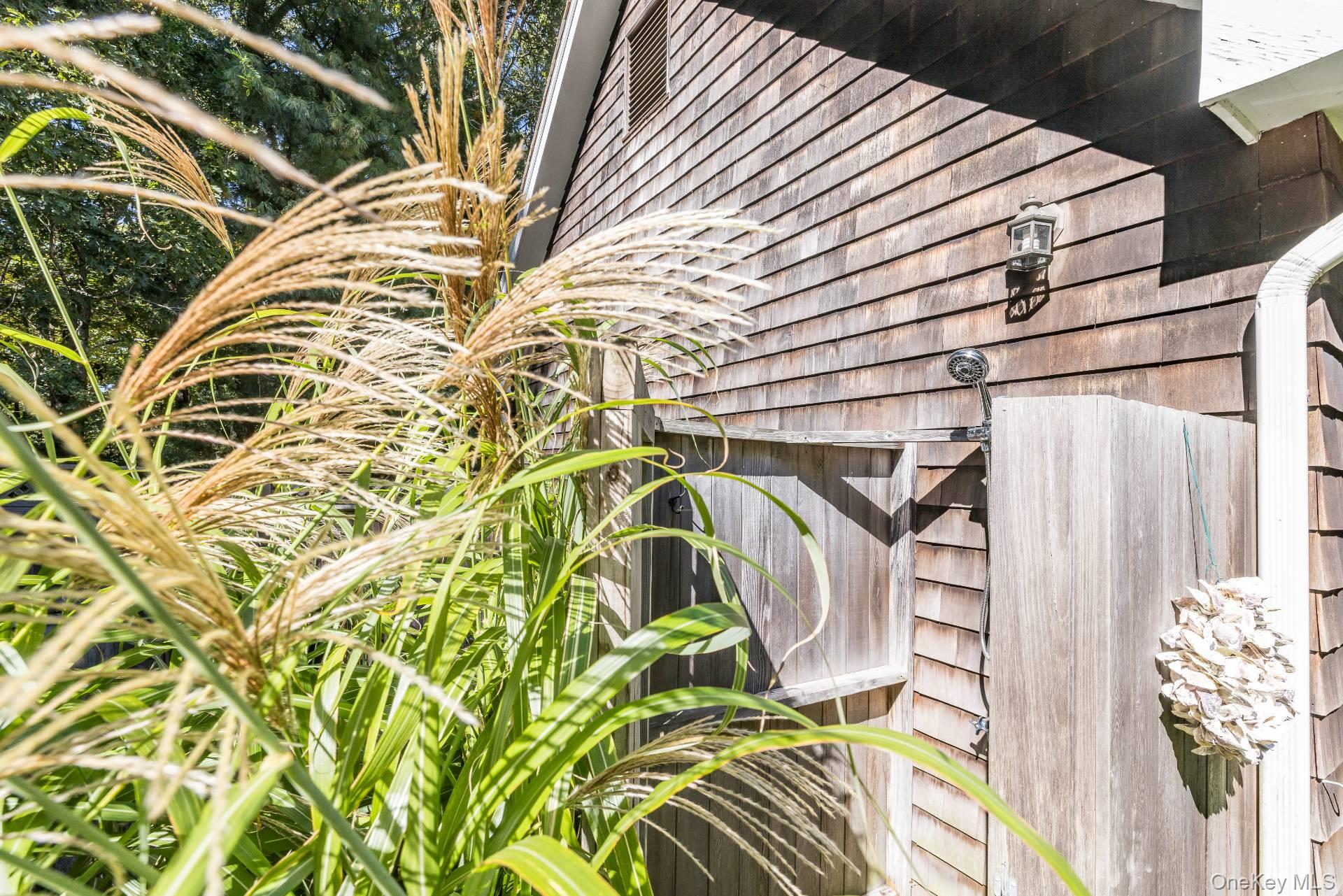 8 Devon Woods Close, Amagansett, NY 11930