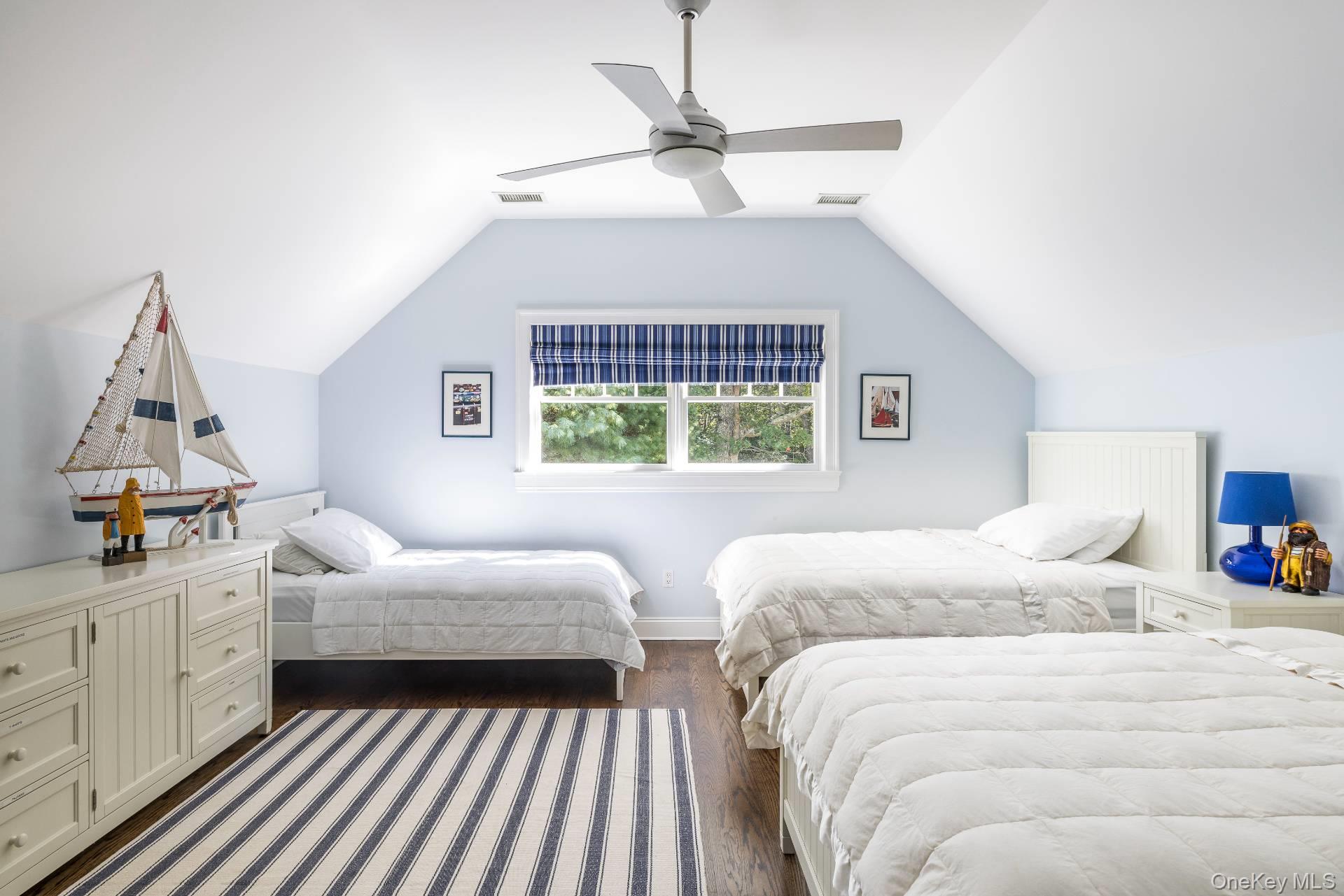 8 Devon Woods Close, Amagansett, NY 11930