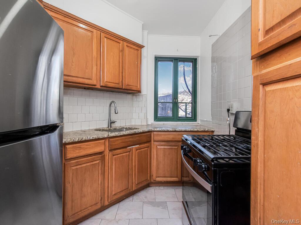 1510 Unionport Road # ME, Bronx, NY 10462