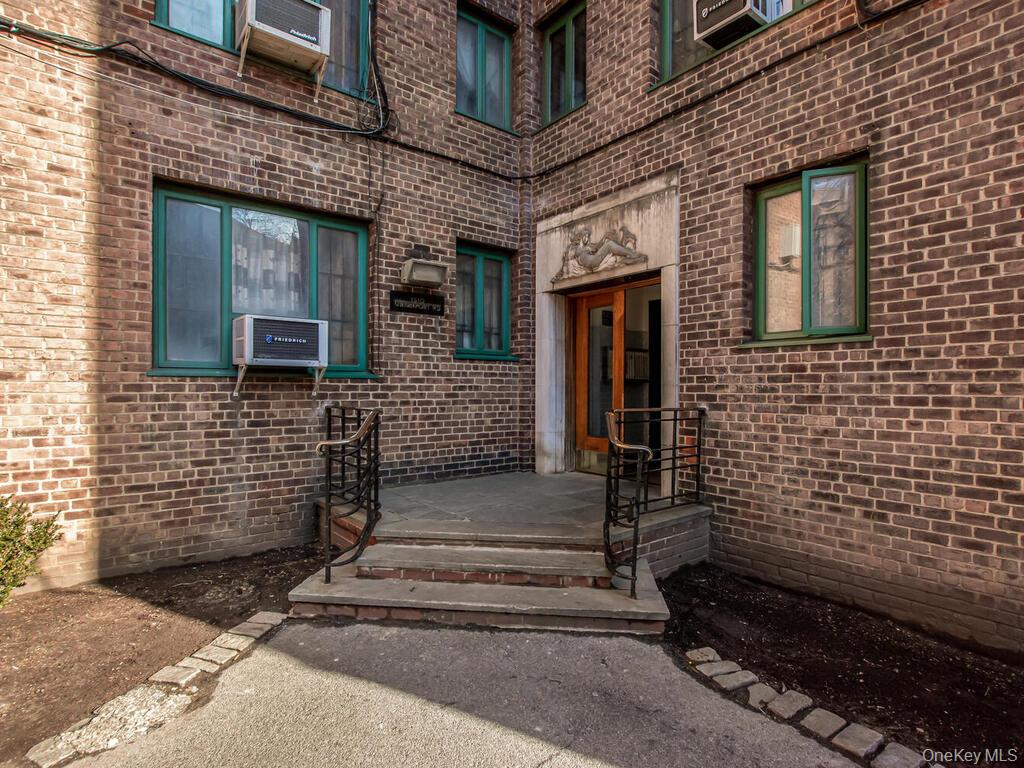 1510 Unionport Road # ME, Bronx, NY 10462