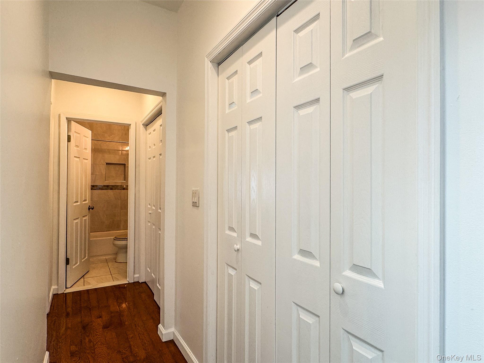 209-211 Main Street # 2N, Farmingdale, NY 11735