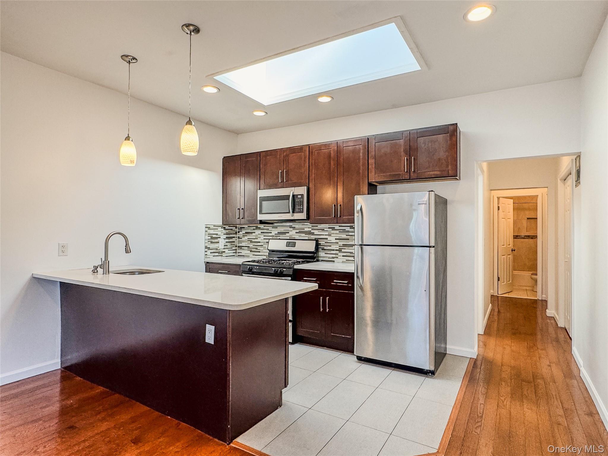 209-211 Main Street # 2N, Farmingdale, NY 11735