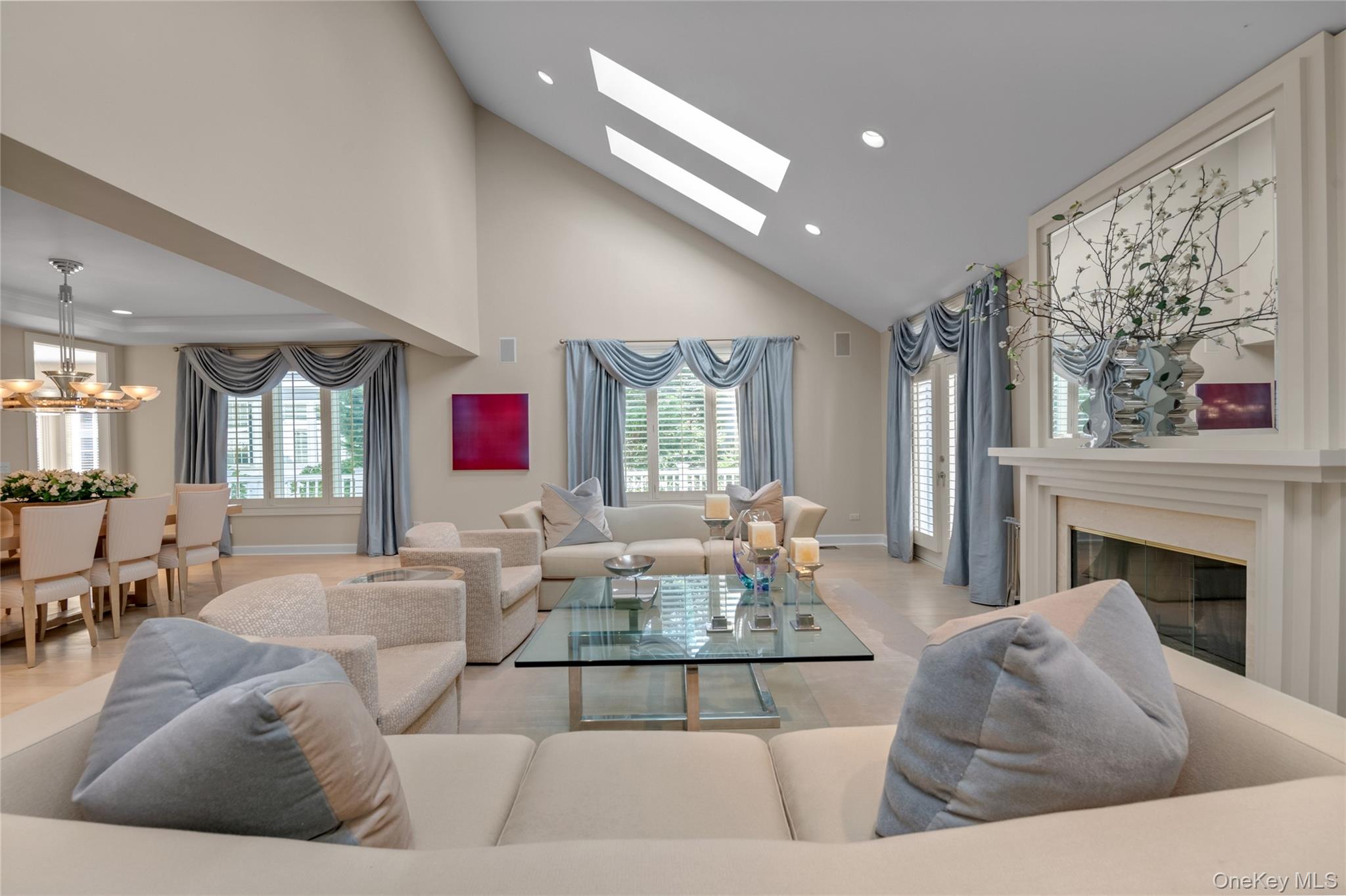 17 Evergreen Circle, Manhasset, NY 11030