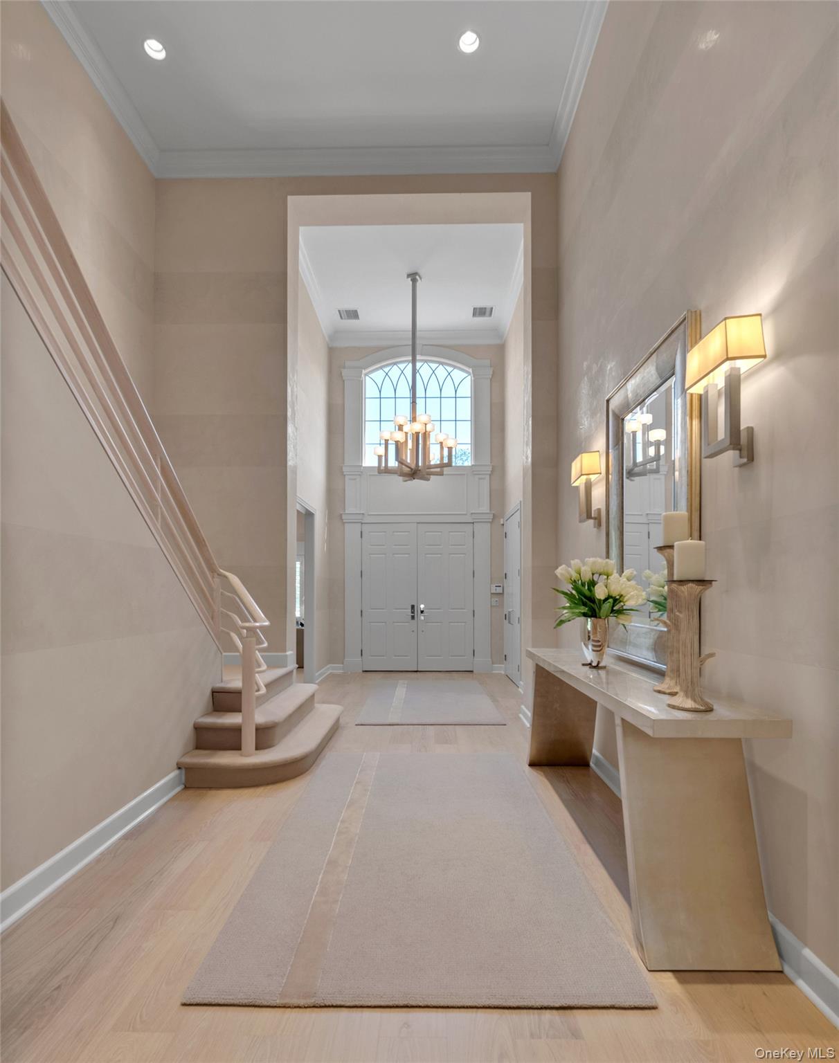 17 Evergreen Circle, Manhasset, NY 11030