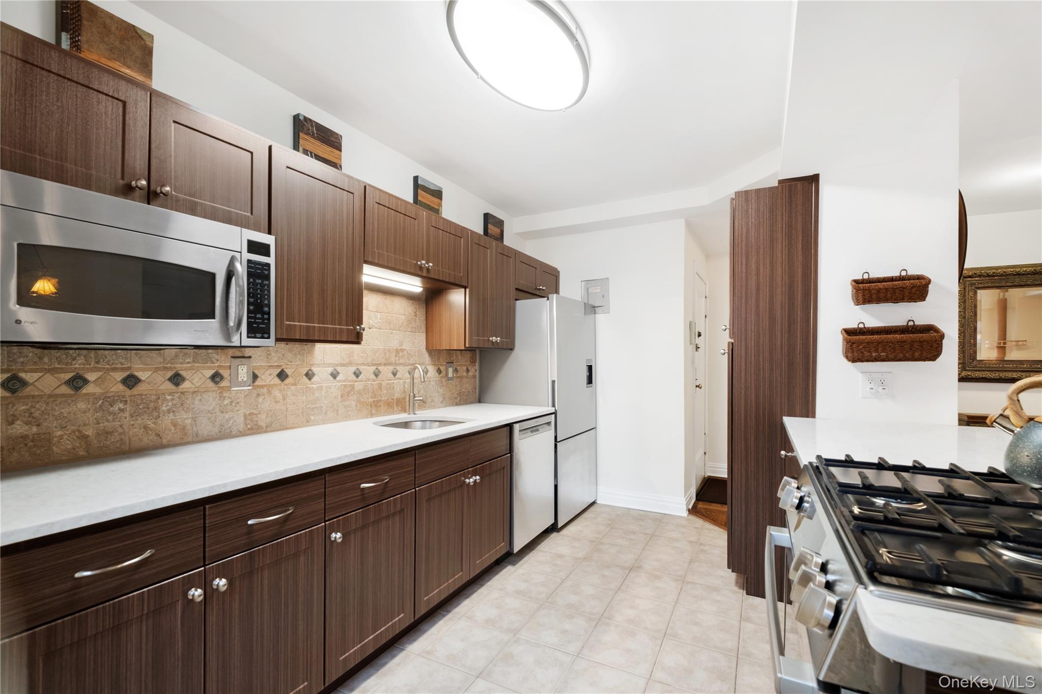 235 Garth Road # E2A, Scarsdale, NY 10583