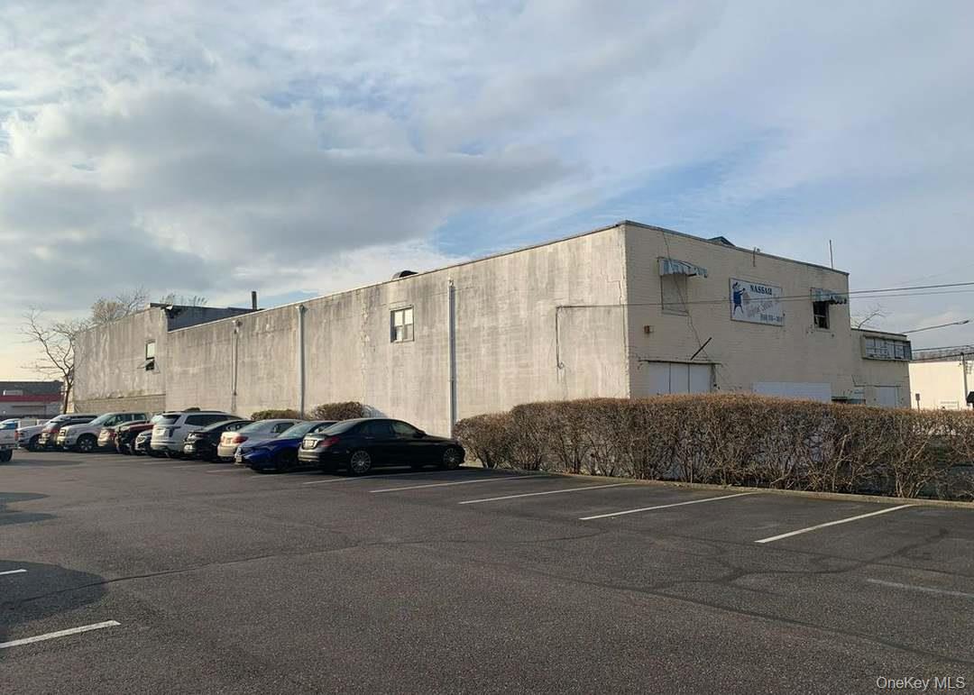 525 Ray Street, Freeport, NY 11520