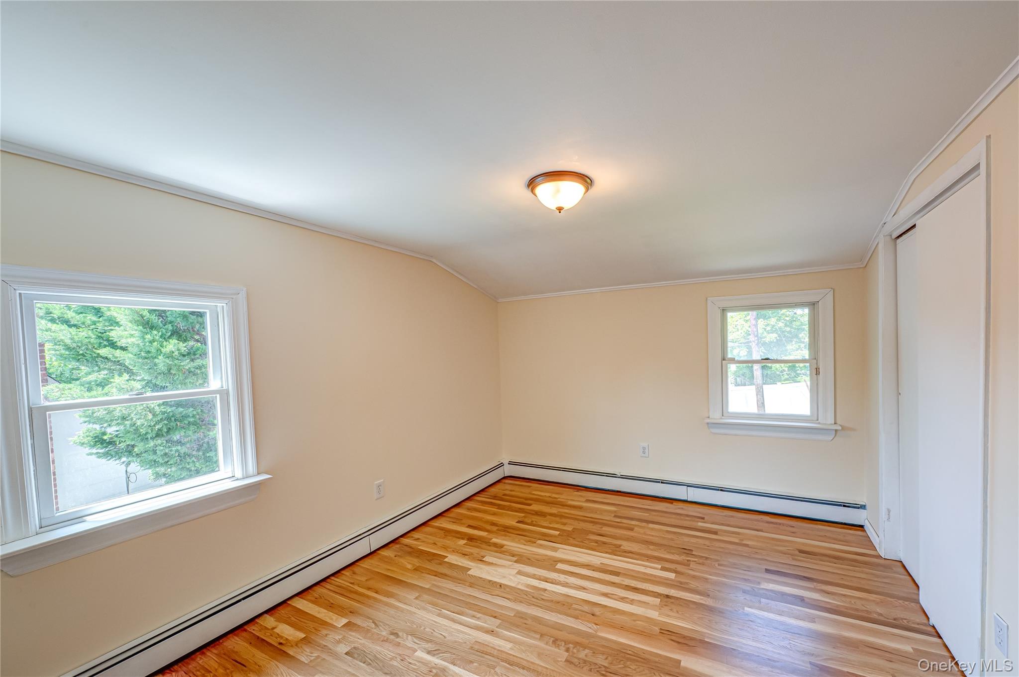 69 Allan Drive, East Norwich, NY 11732