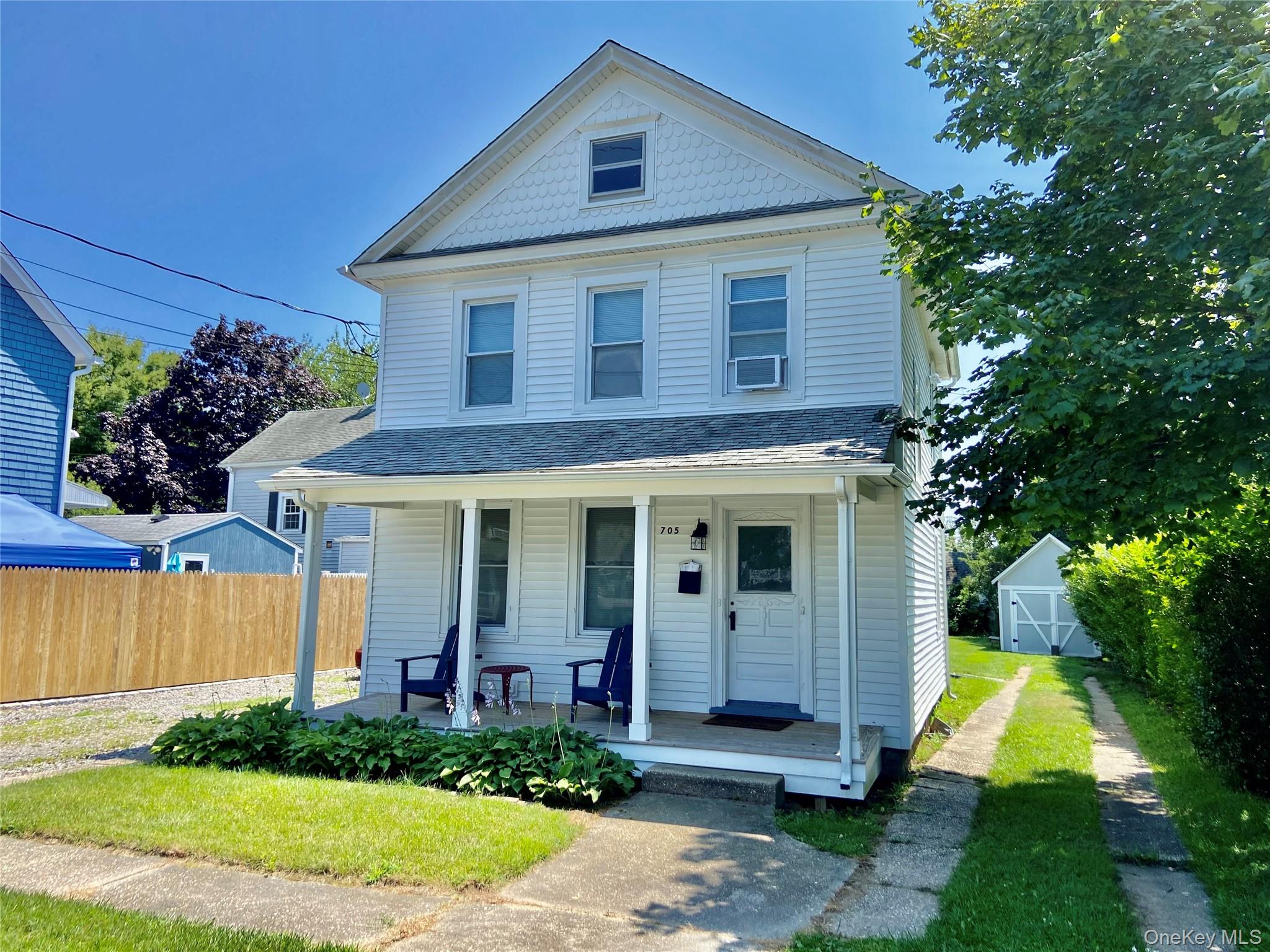 880 Wiggins Street, Greenport, NY 11944