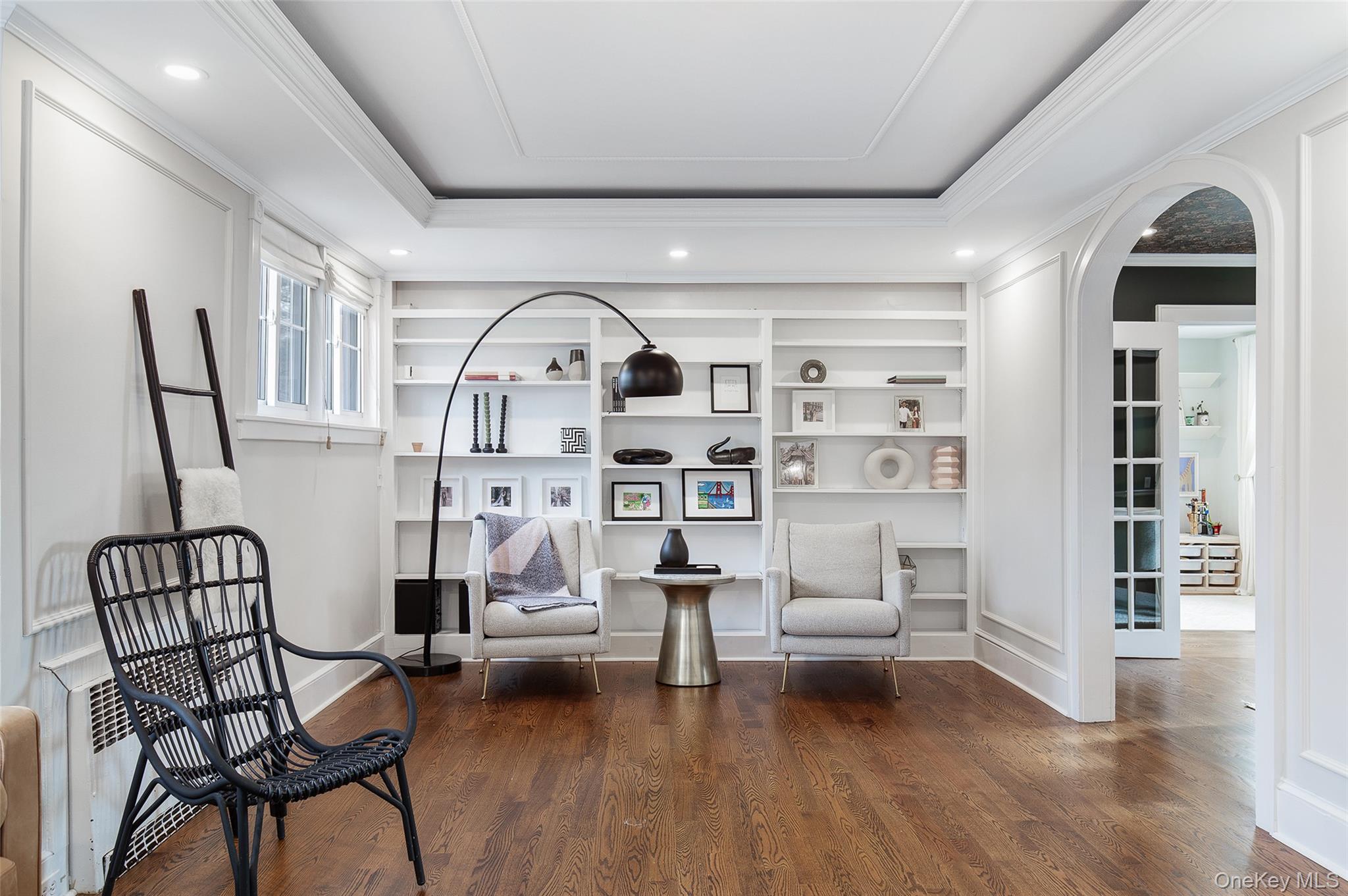 25 Roxbury Road, Scarsdale, NY 10583