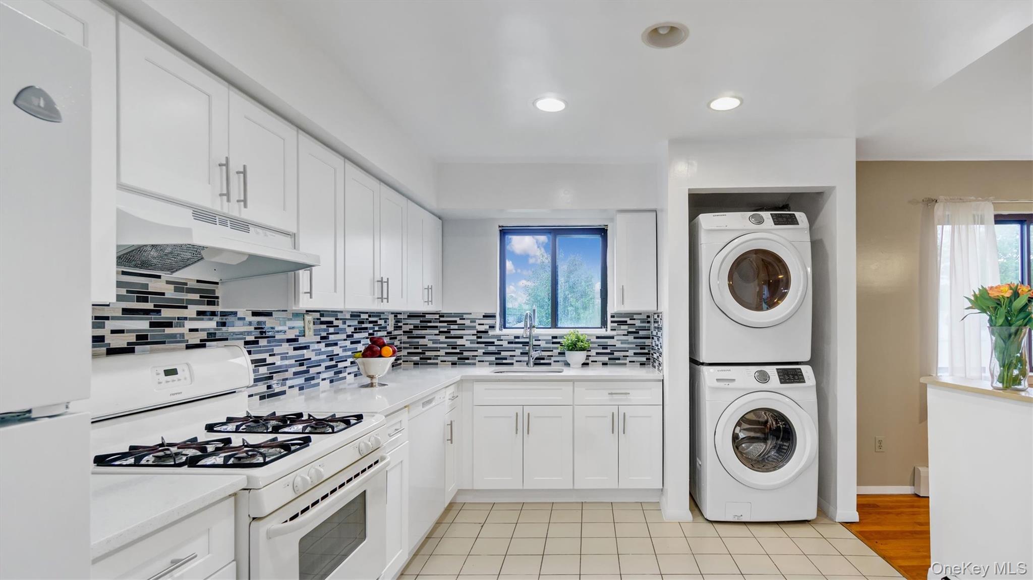 9 Harrison Avenue # 2, Glen Cove, NY 11542