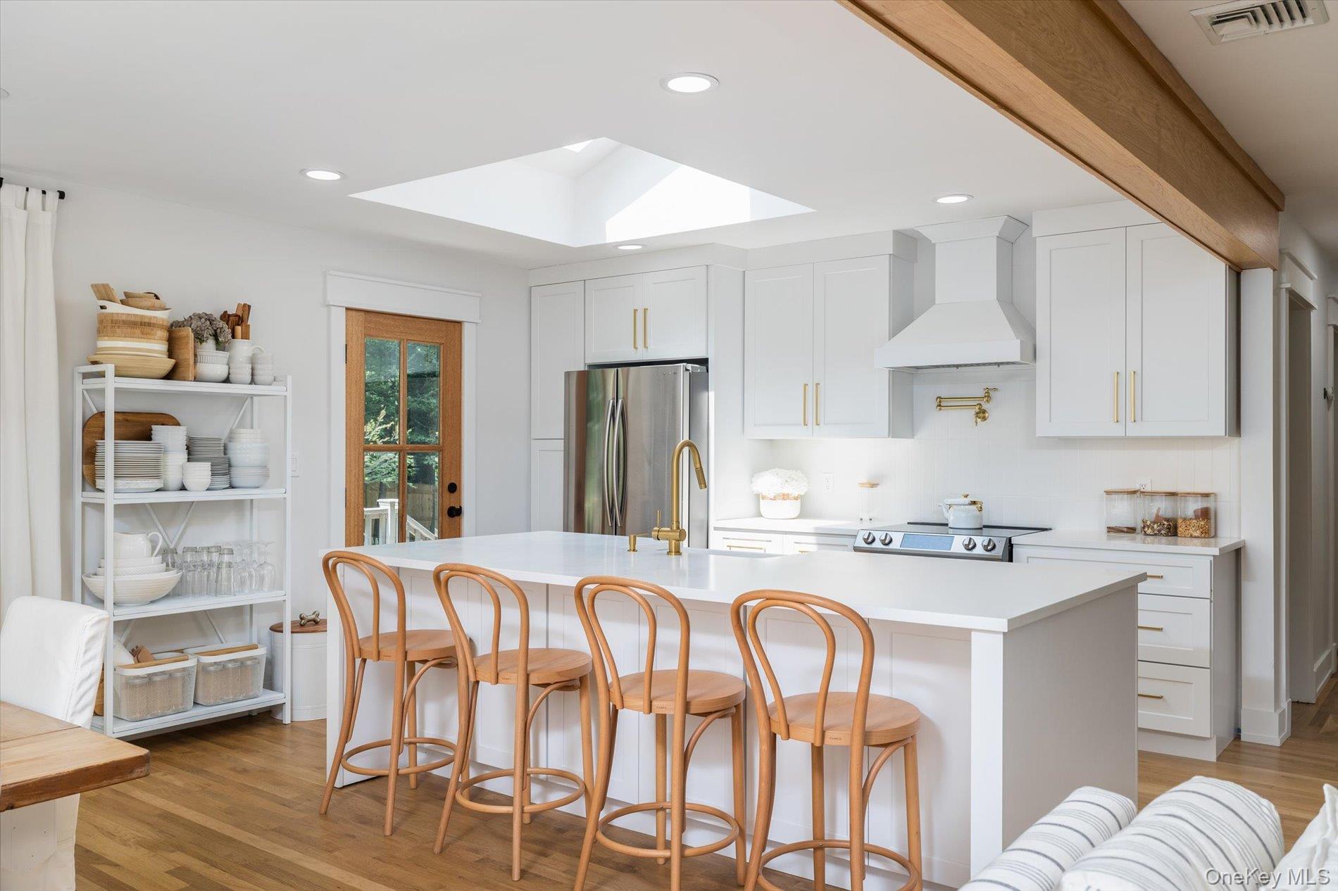 2 Meadowlark Lane, Huntington, NY 11743