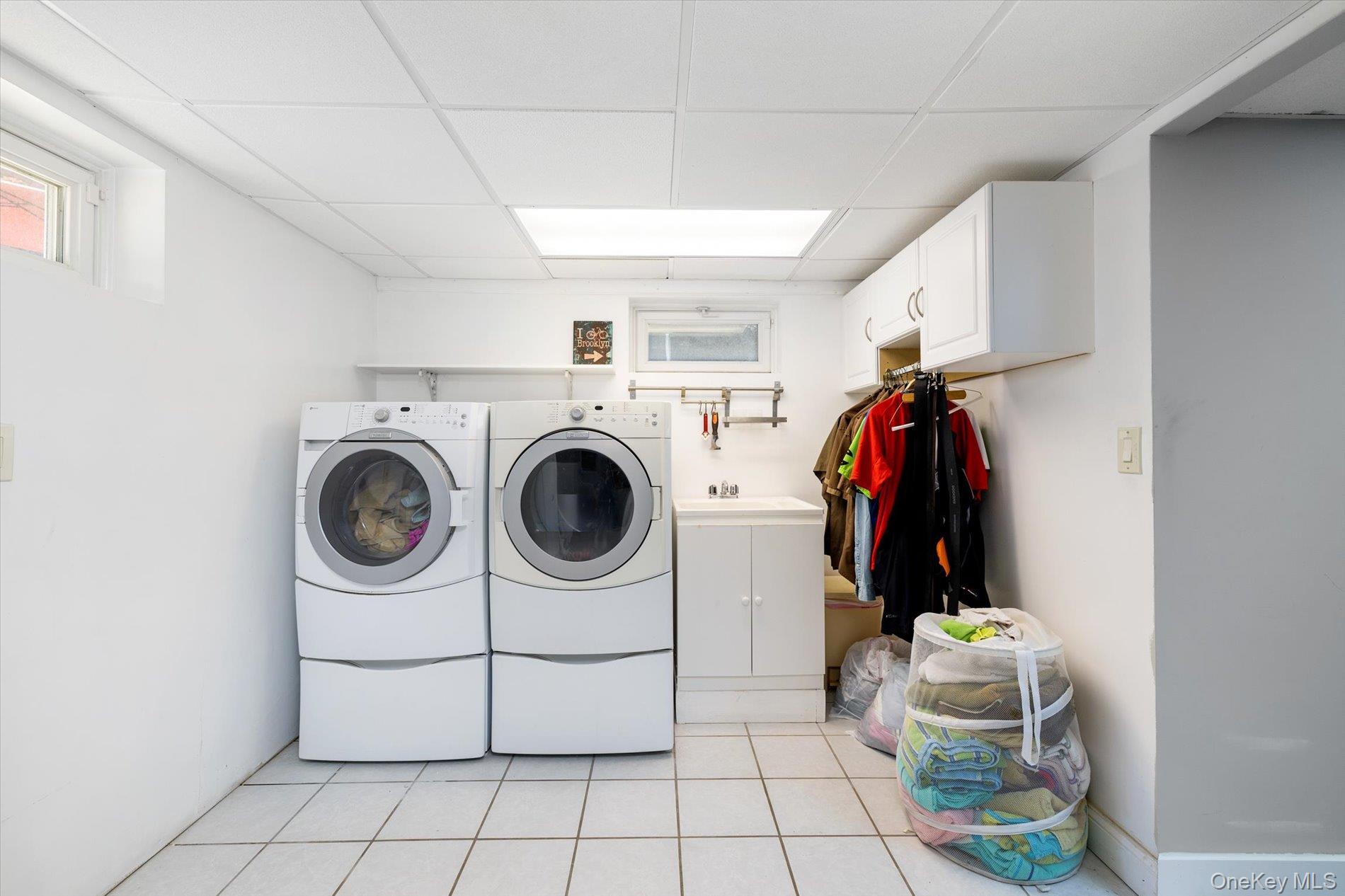 2 Meadowlark Lane, Huntington, NY 11743