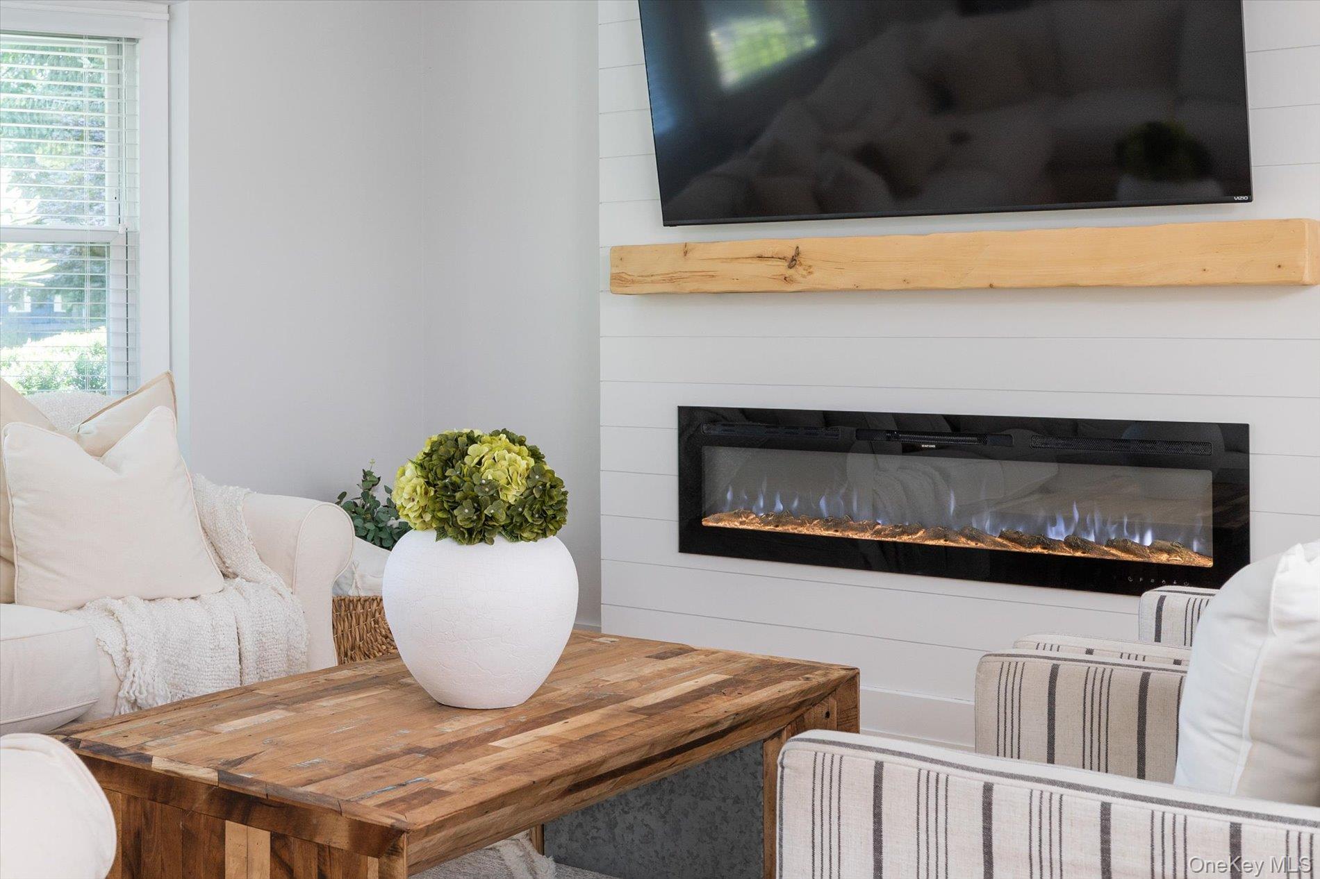 2 Meadowlark Lane, Huntington, NY 11743