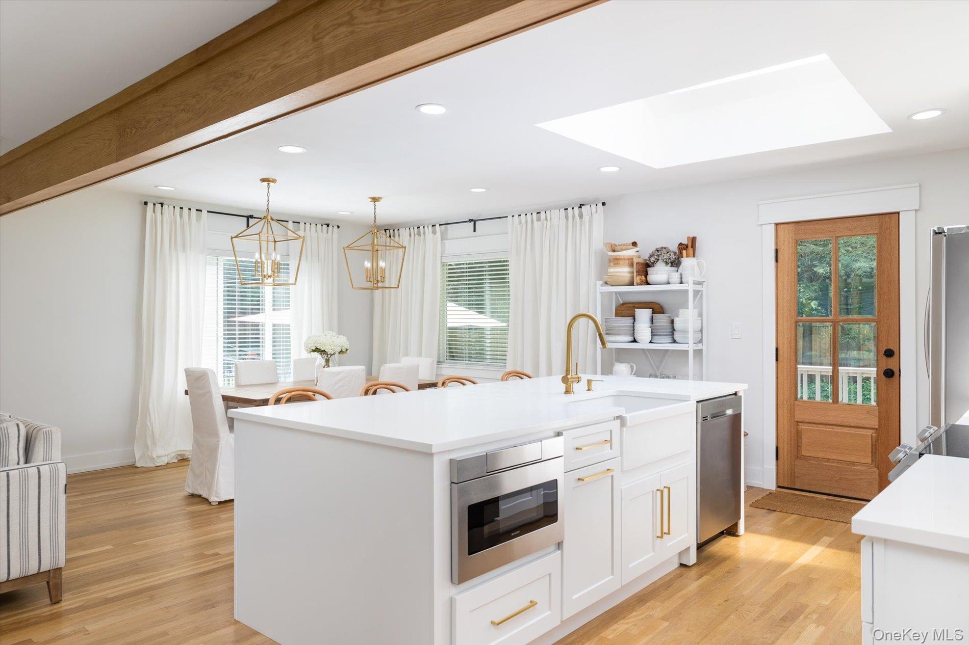 2 Meadowlark Lane, Huntington, NY 11743