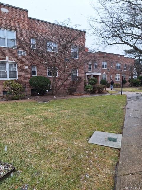 250 Central Avenue # E218, Lawrence, NY 11559