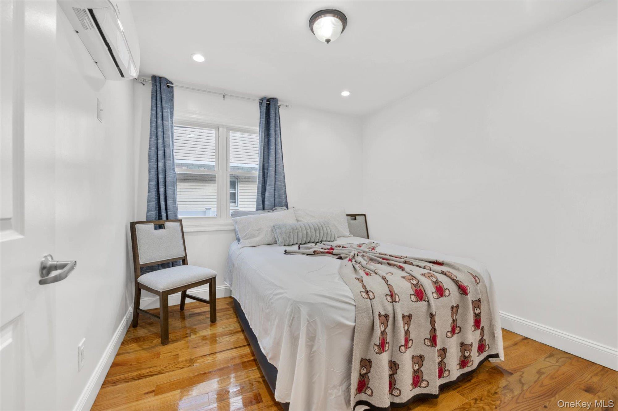 14734 224th Street, Jamaica, NY 11413