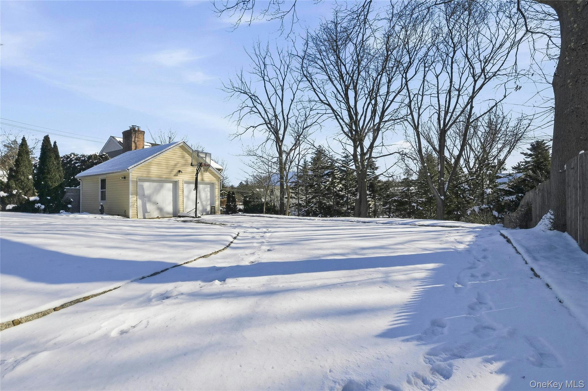 13 Walnut Street, Glen Head, NY 11545