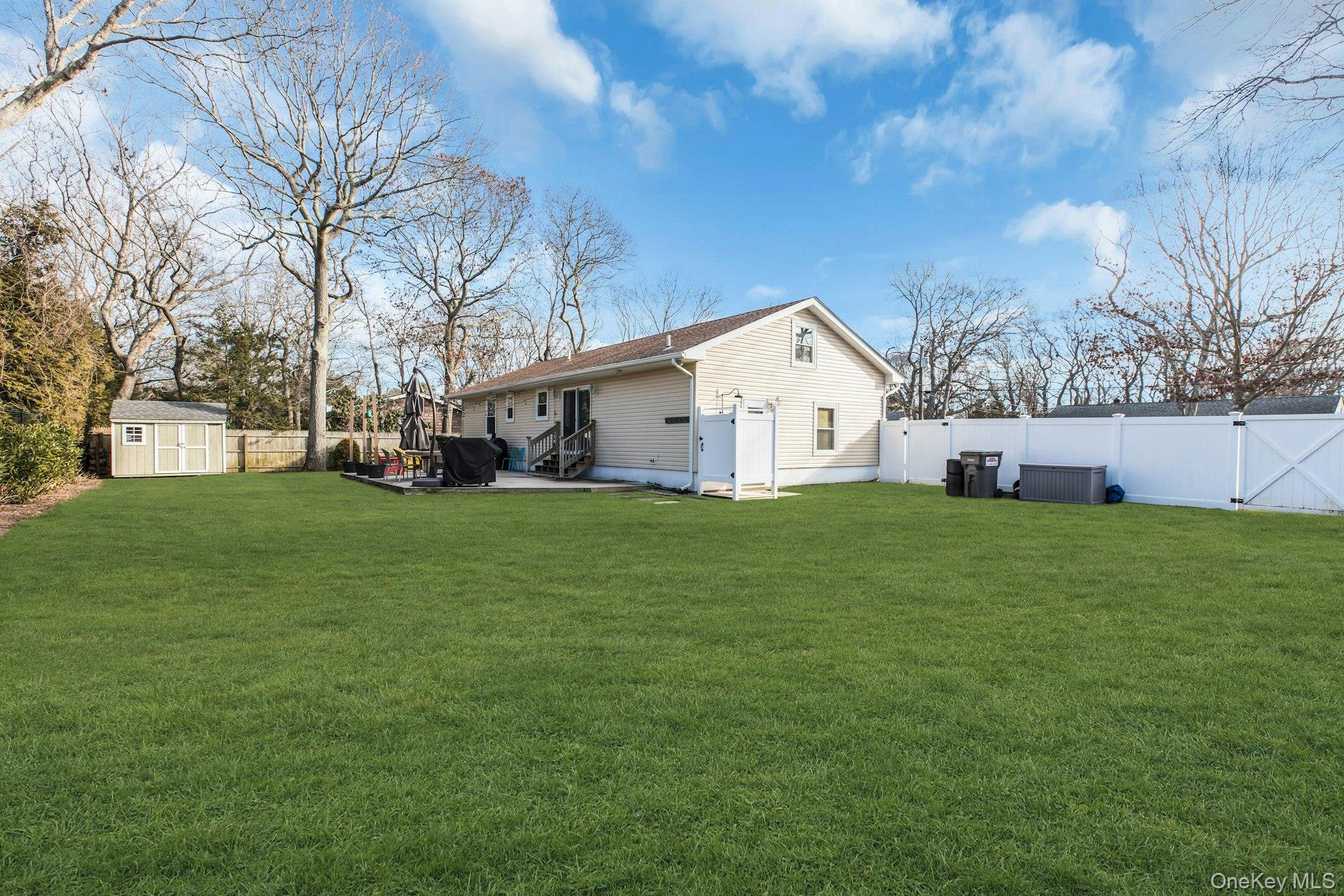 79 School Street, Hampton Bays, NY 11946