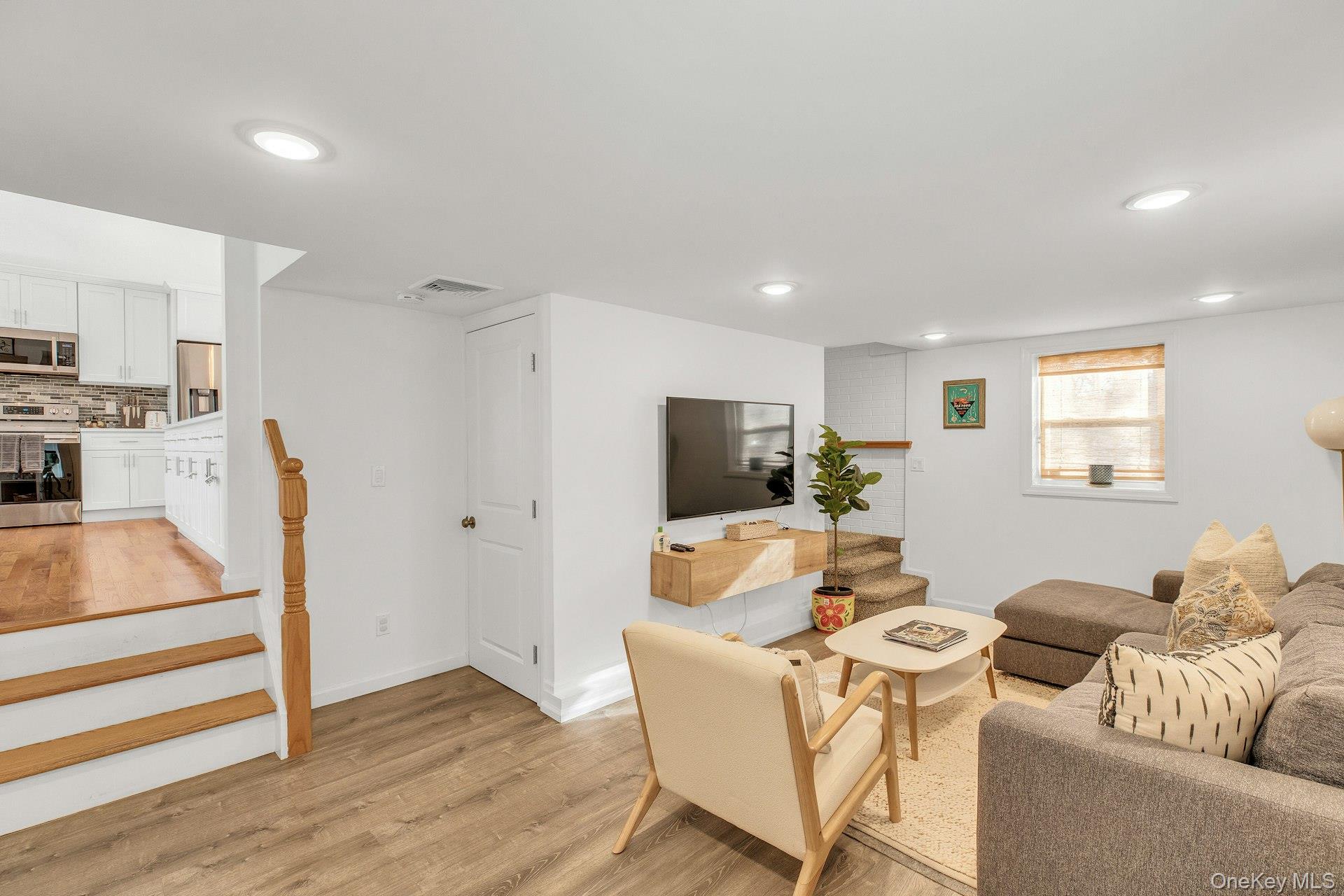 79 School Street, Hampton Bays, NY 11946