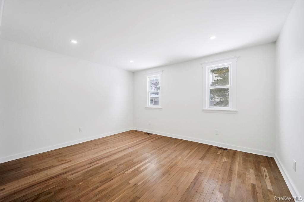 74 Lincoln Avenue, Islip Terrace, NY 11752