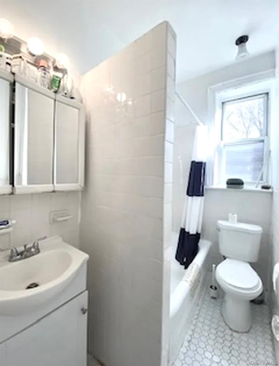 31-02 35th Street, Astoria, NY 11106