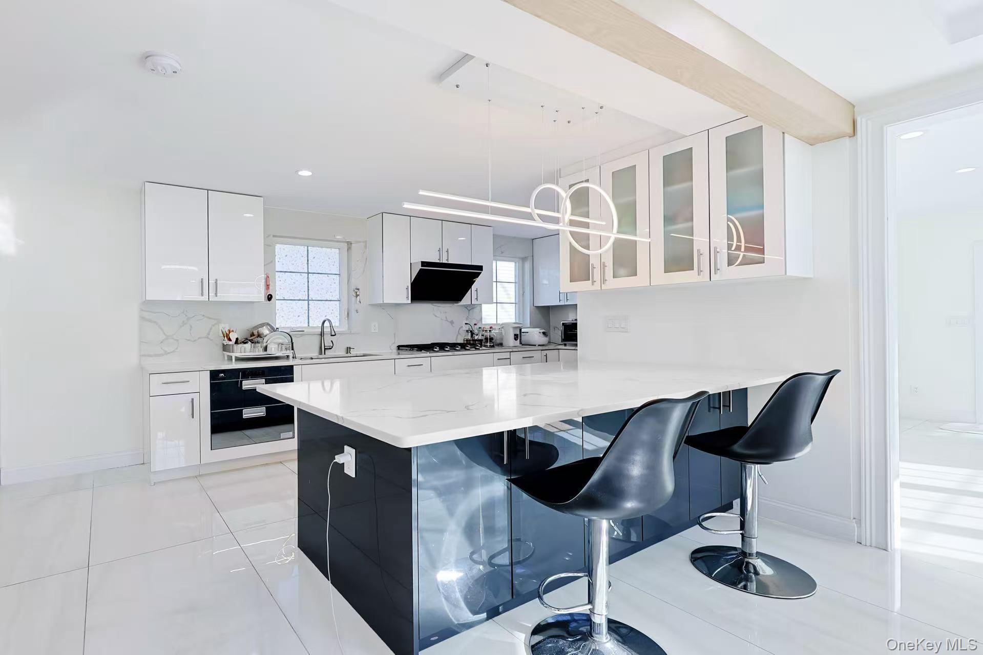 110 Melrose Avenue, East Rockaway, NY 11518