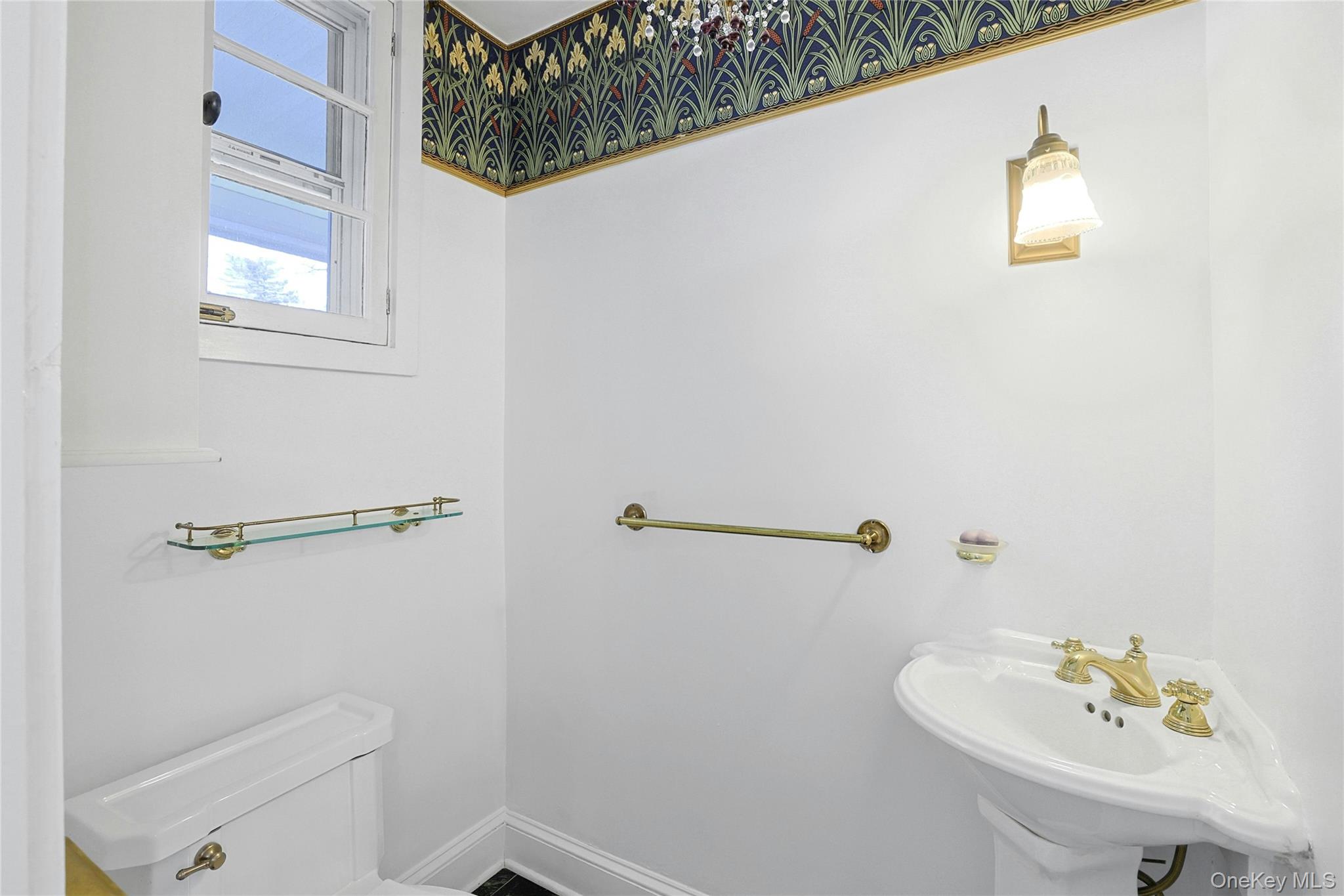 66 Drake Road, Scarsdale, NY 10583