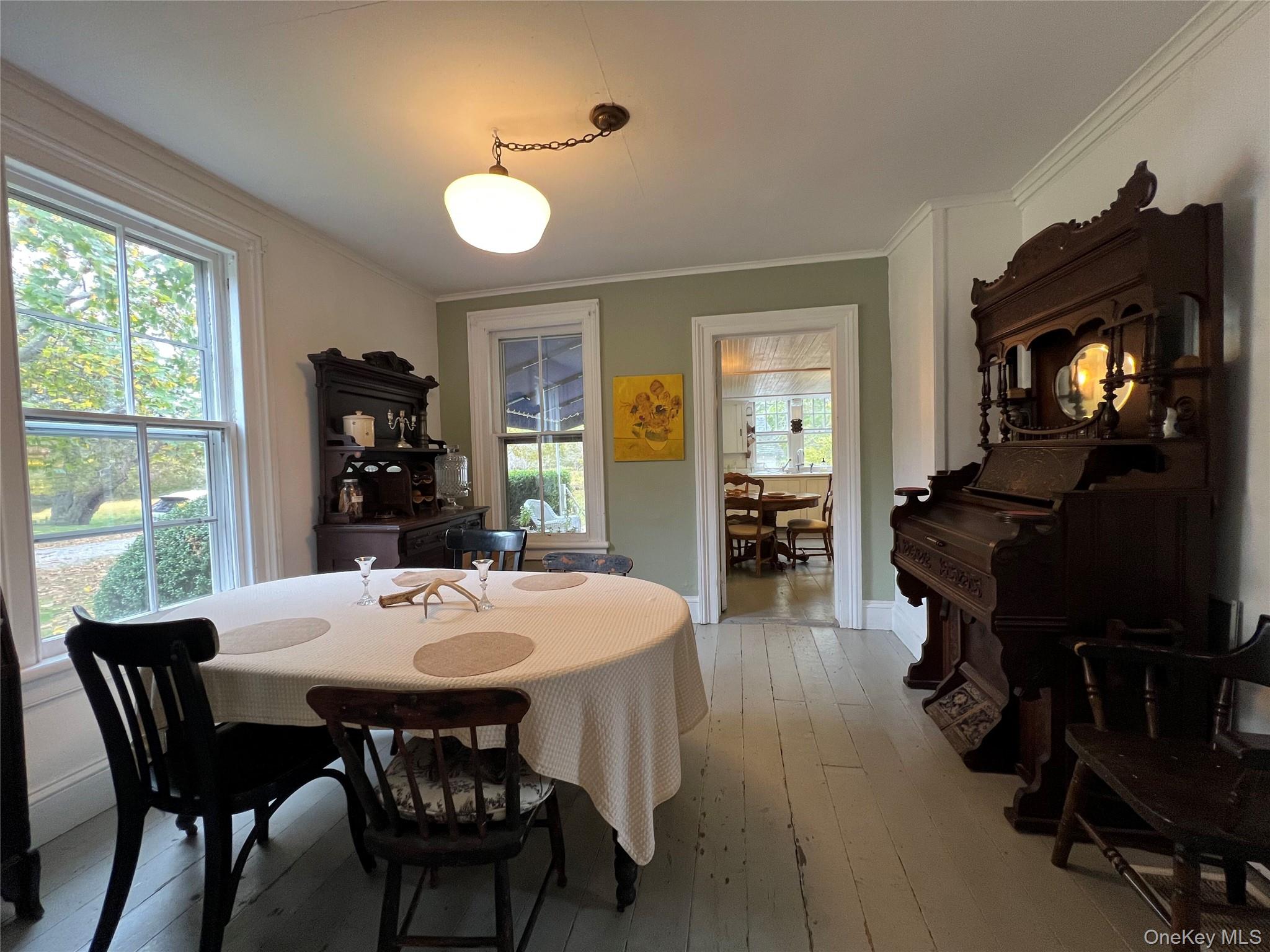 11930 Main Road, East Marion, NY 11939