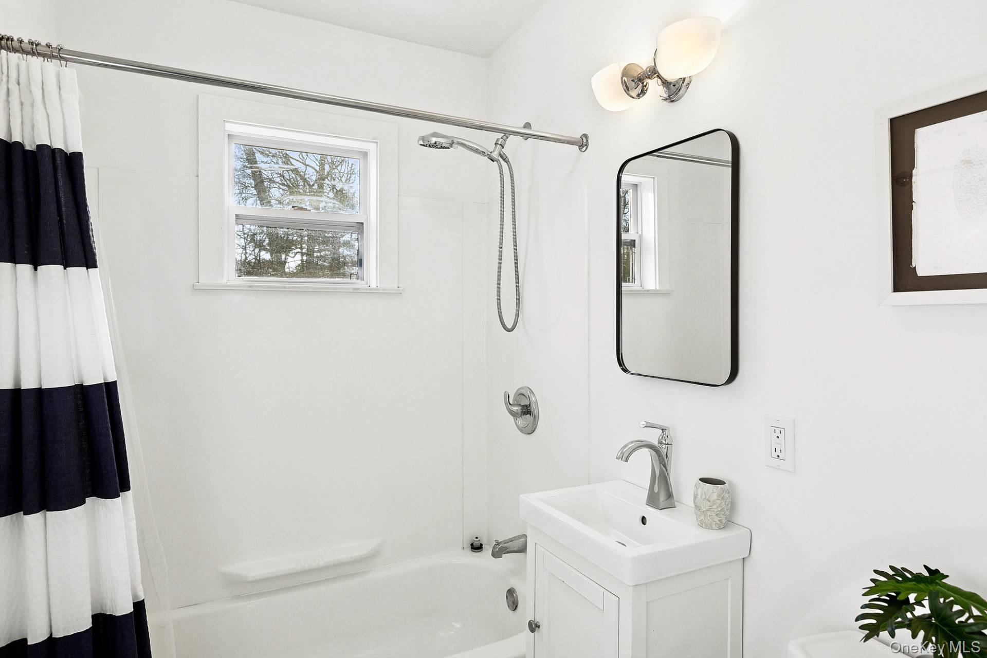 19 16th Street, East Hampton, NY 11937